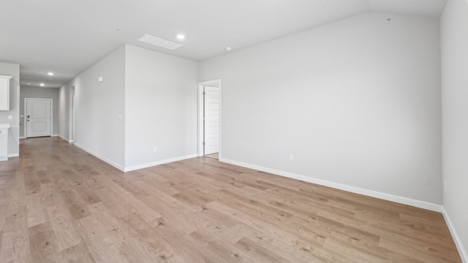 208 Washington Street Property Photo 10