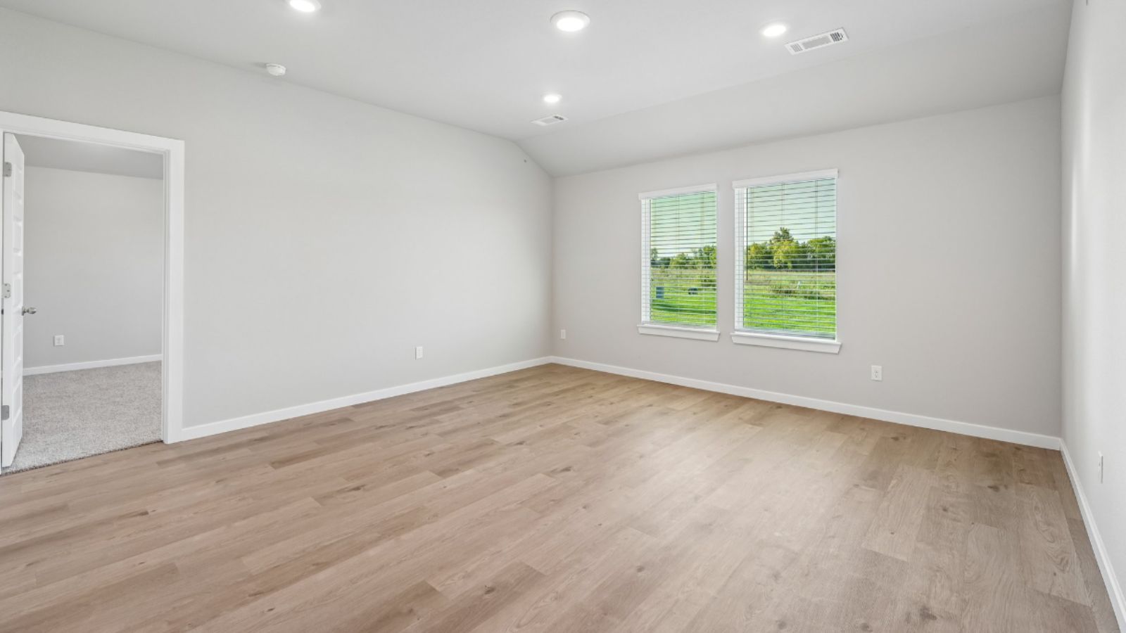 208 Washington Street Property Photo 12
