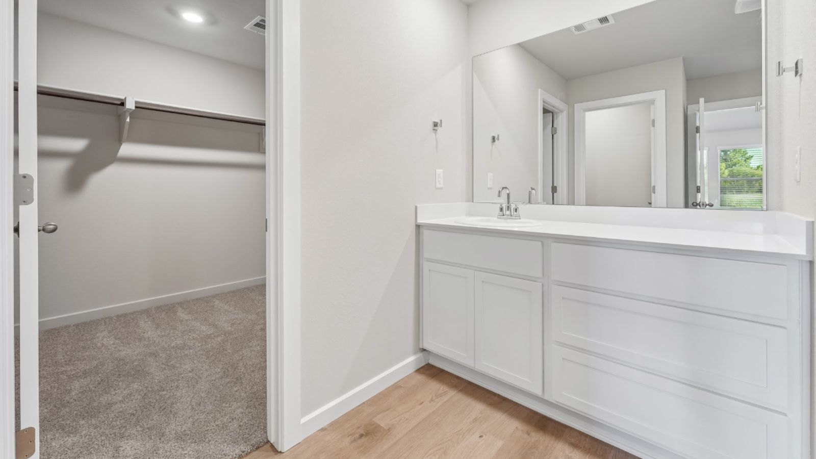 208 Washington Street Property Photo 16