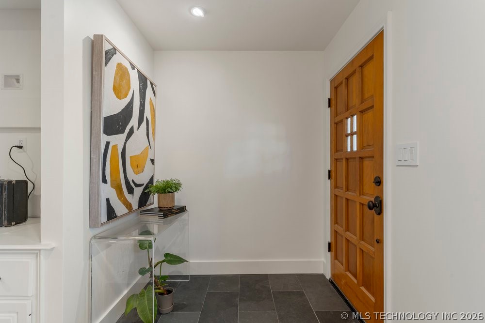 4907 S Boston Avenue Property Photo 8