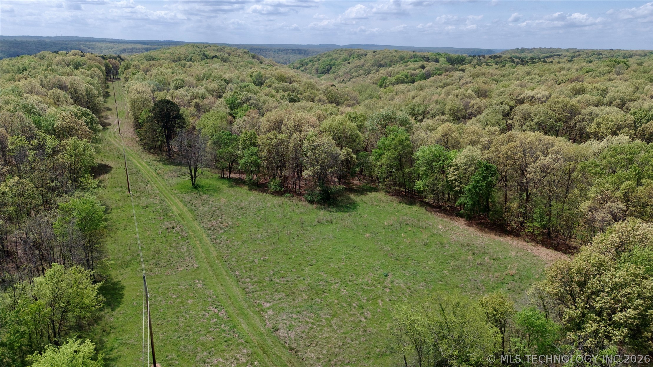9270 E 420 Road Property Photo 4