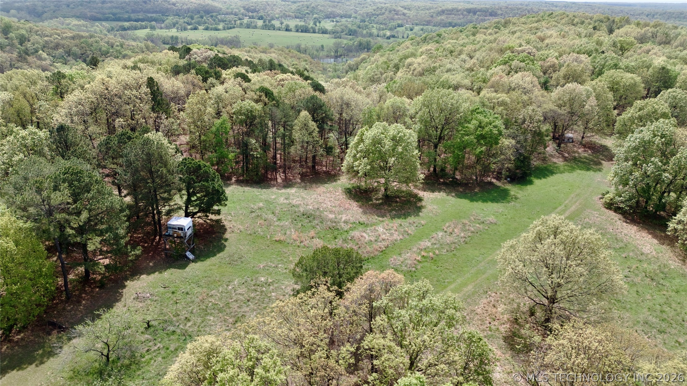 9270 E 420 Road Property Photo 6