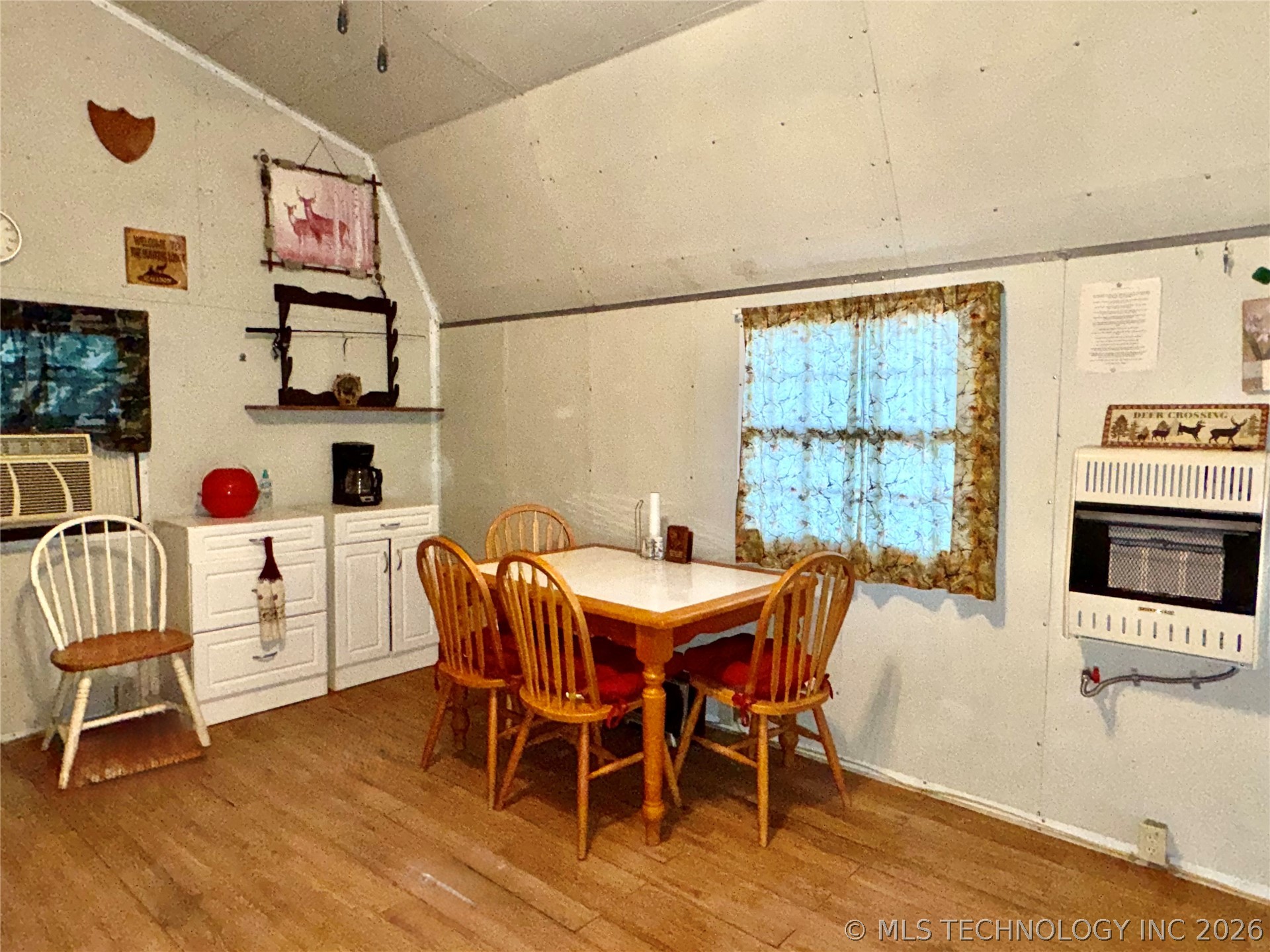 9270 E 420 Road Property Photo 14