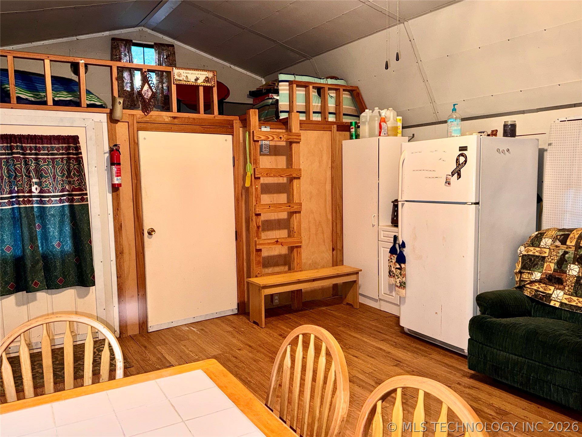 9270 E 420 Road Property Photo 15