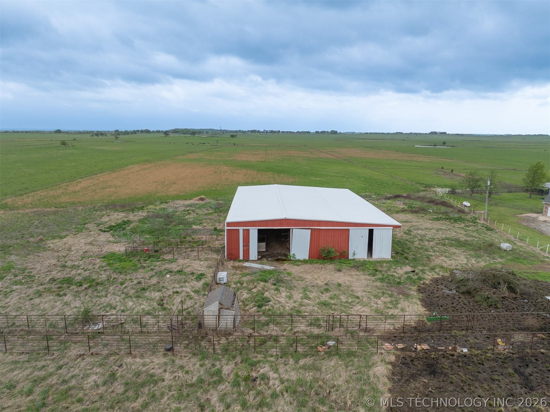 437703 E 340 Road Property Photo 8