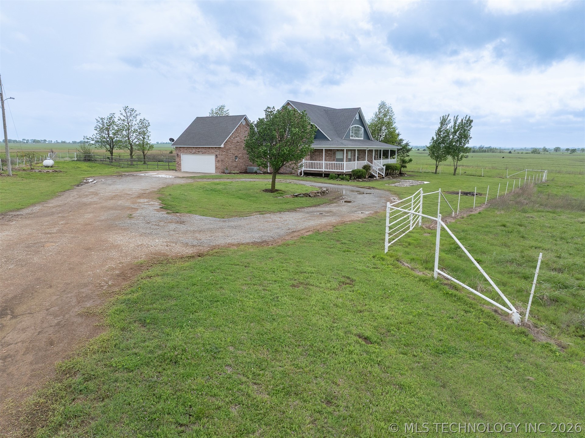 437703 E 340 Road Property Photo 18