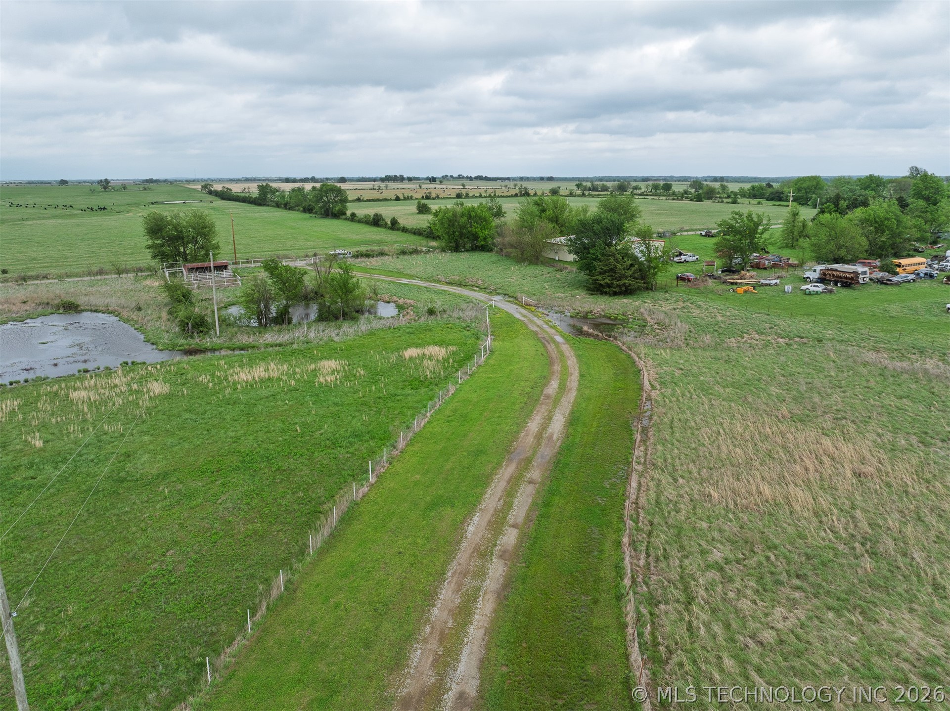 437703 E 340 Road Property Photo 23