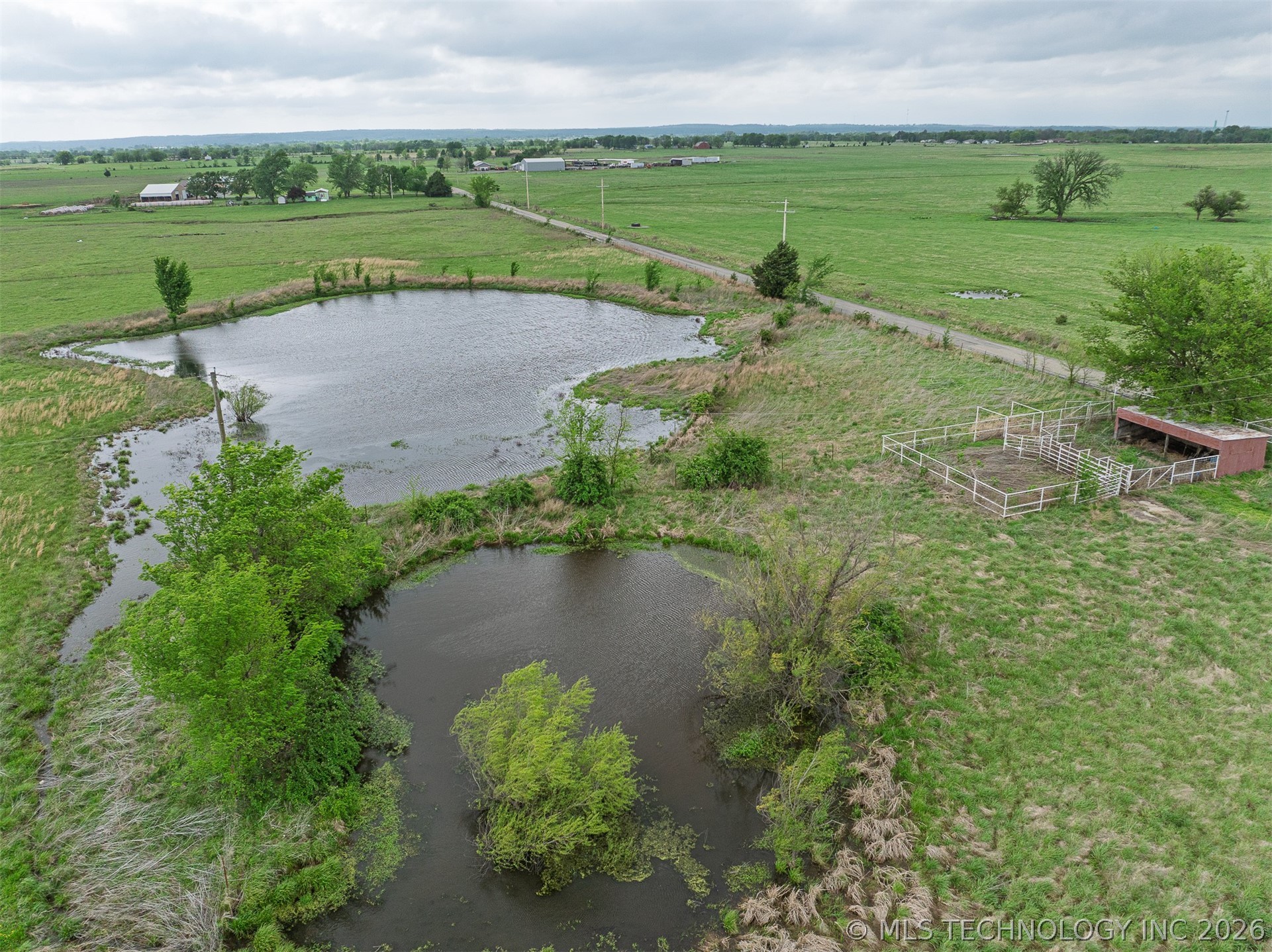 437703 E 340 Road Property Photo 24
