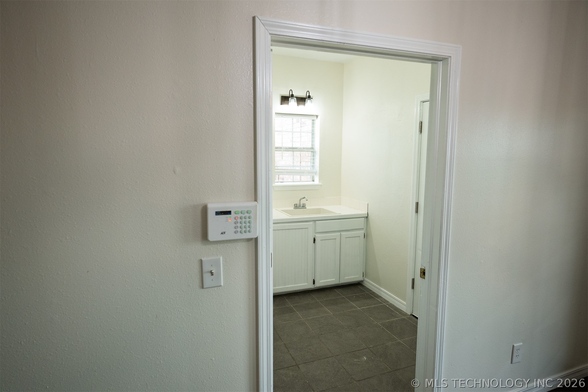 437703 E 340 Road Property Photo 46