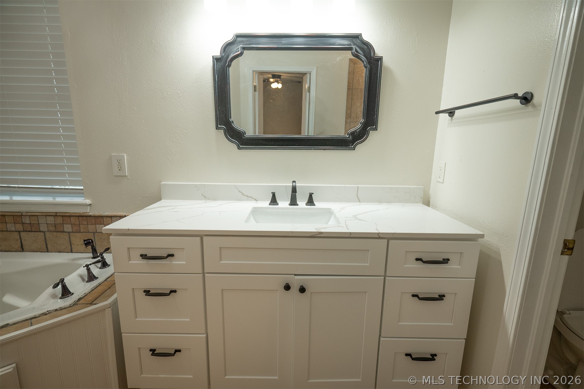 437703 E 340 Road Property Photo 53
