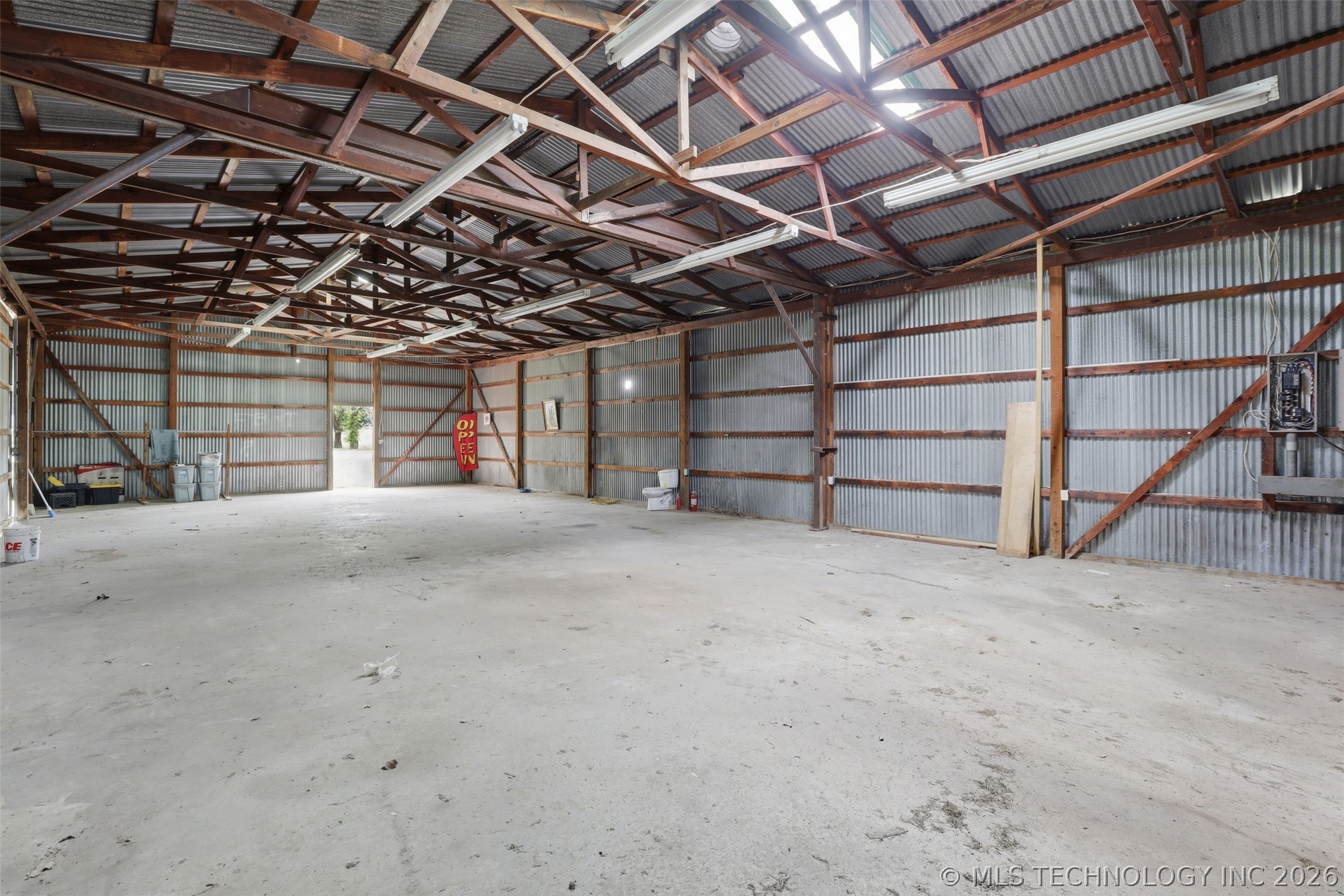 235 S Main Street Property Photo 7