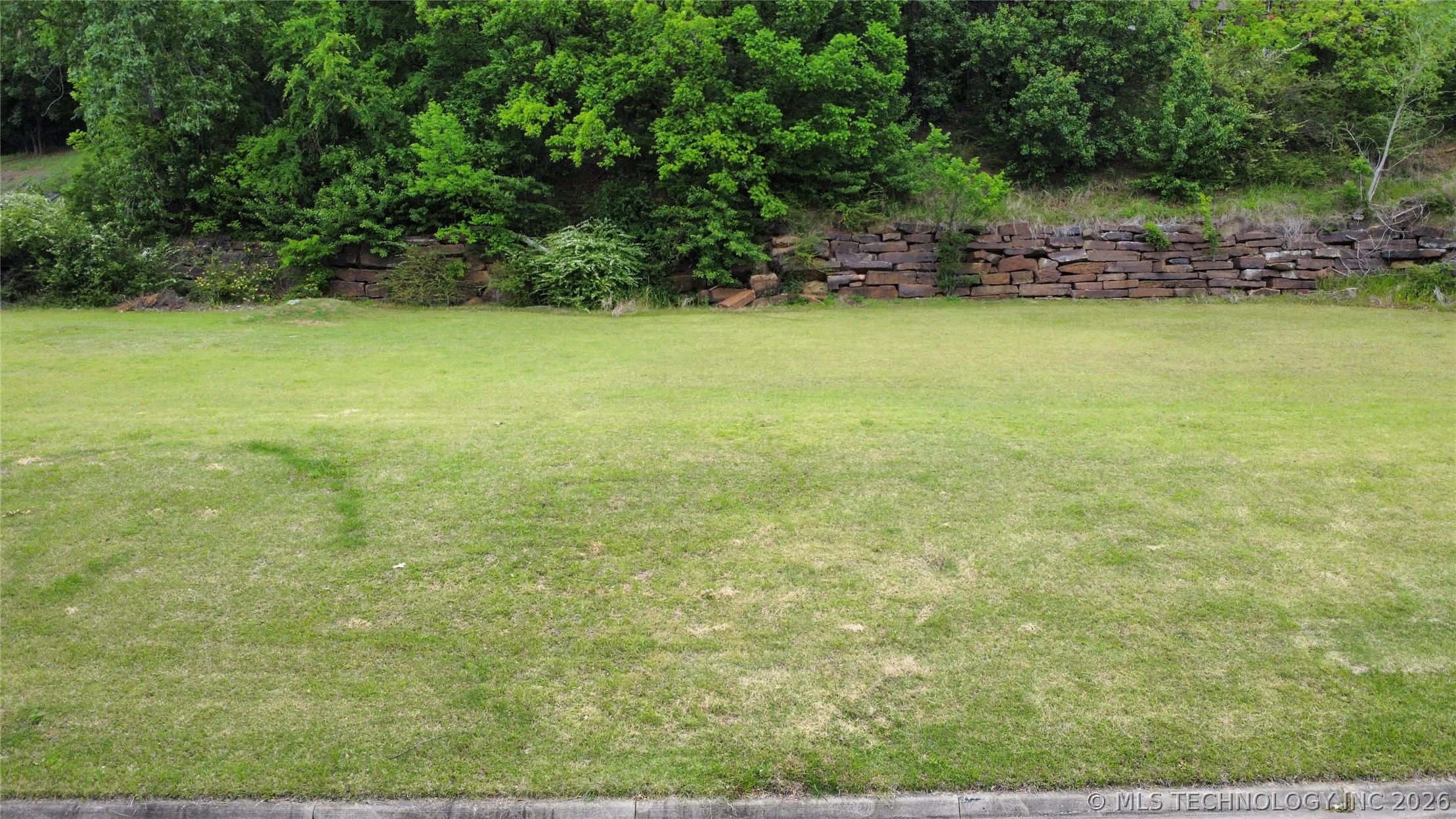 5117 E 78th Place Property Photo 8