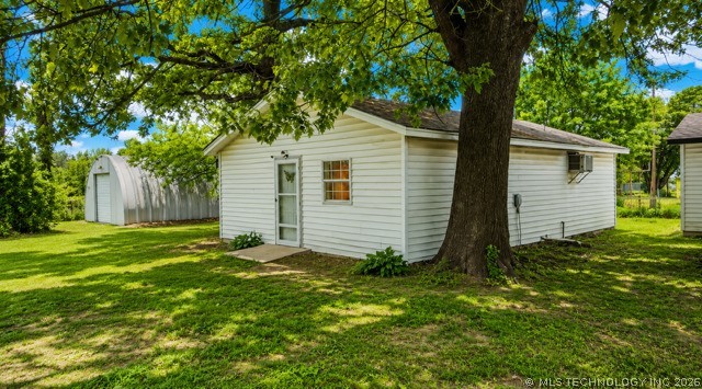 417566 E 1140 Road Property Photo 3