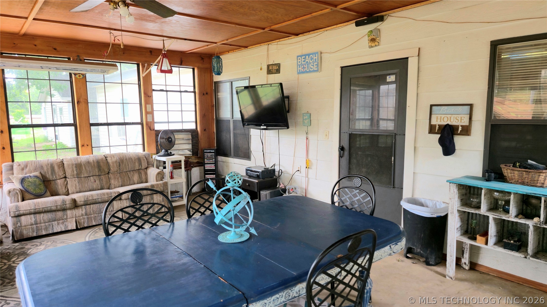 417566 E 1140 Road Property Photo 5