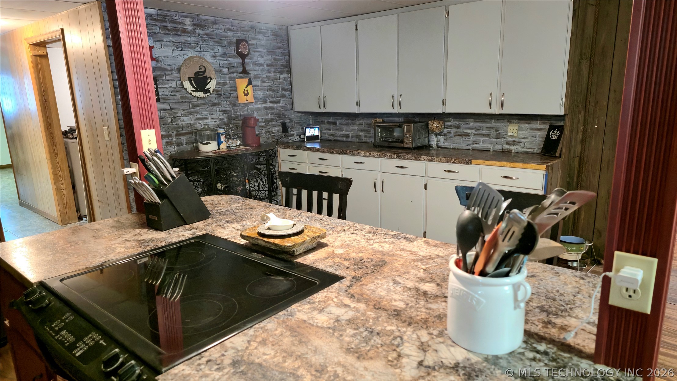 417566 E 1140 Road Property Photo 16