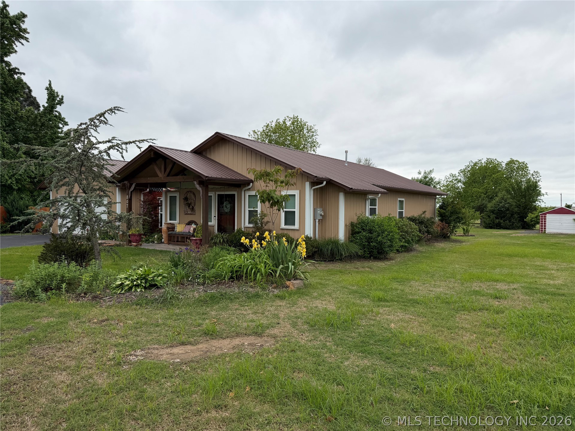 807 S Ross Avenue Property Photo 2
