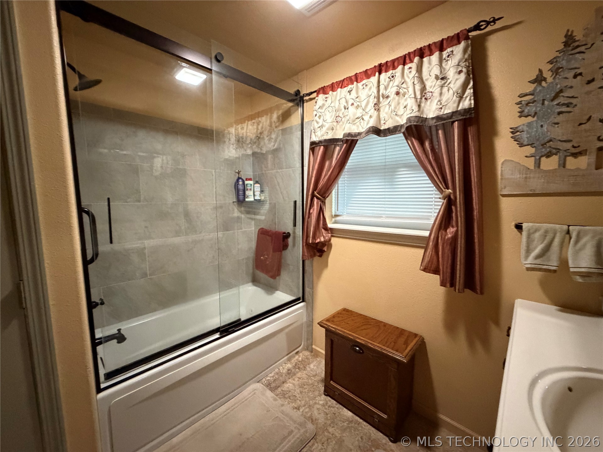 807 S Ross Avenue Property Photo 15