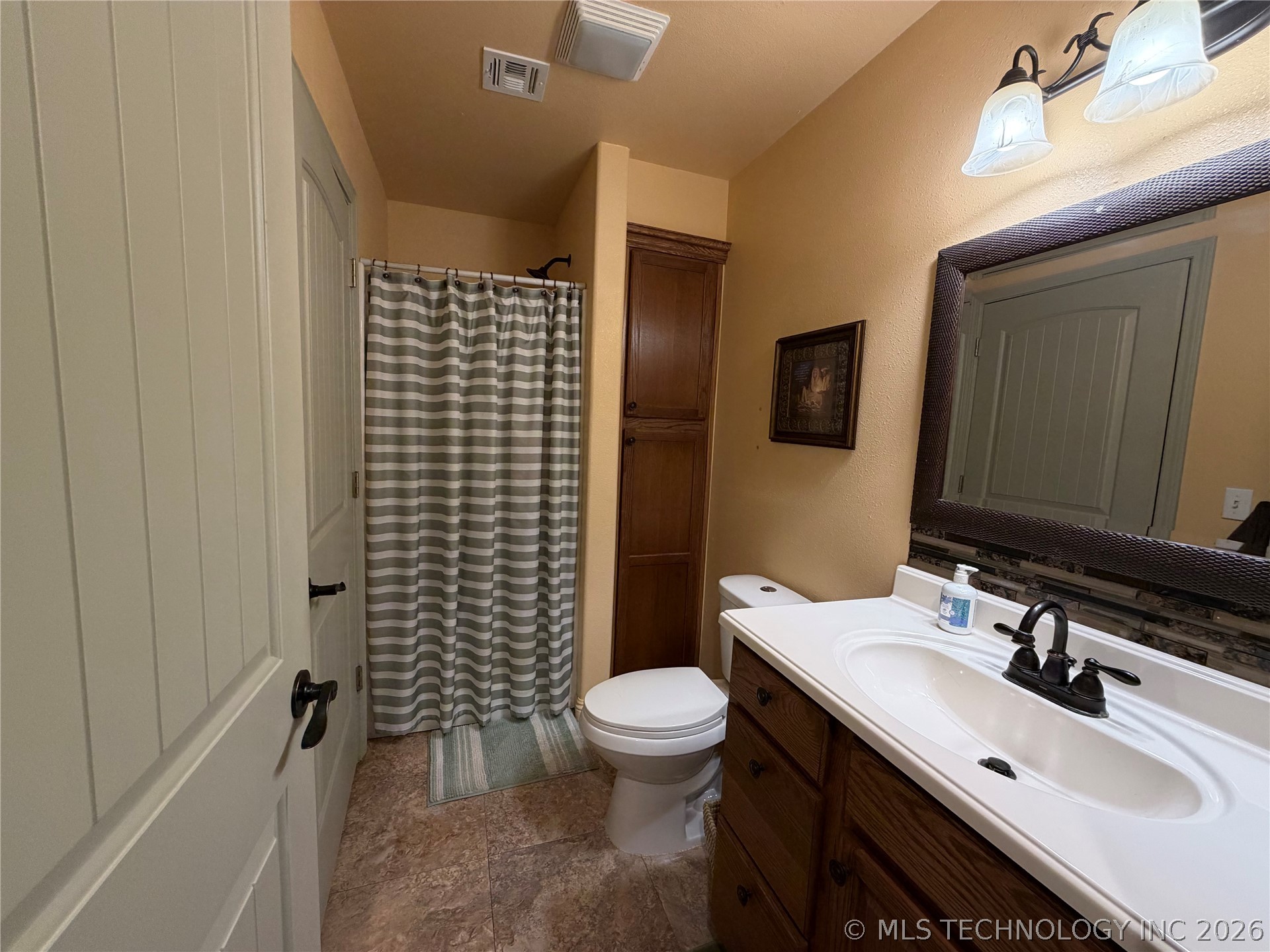 807 S Ross Avenue Property Photo 17