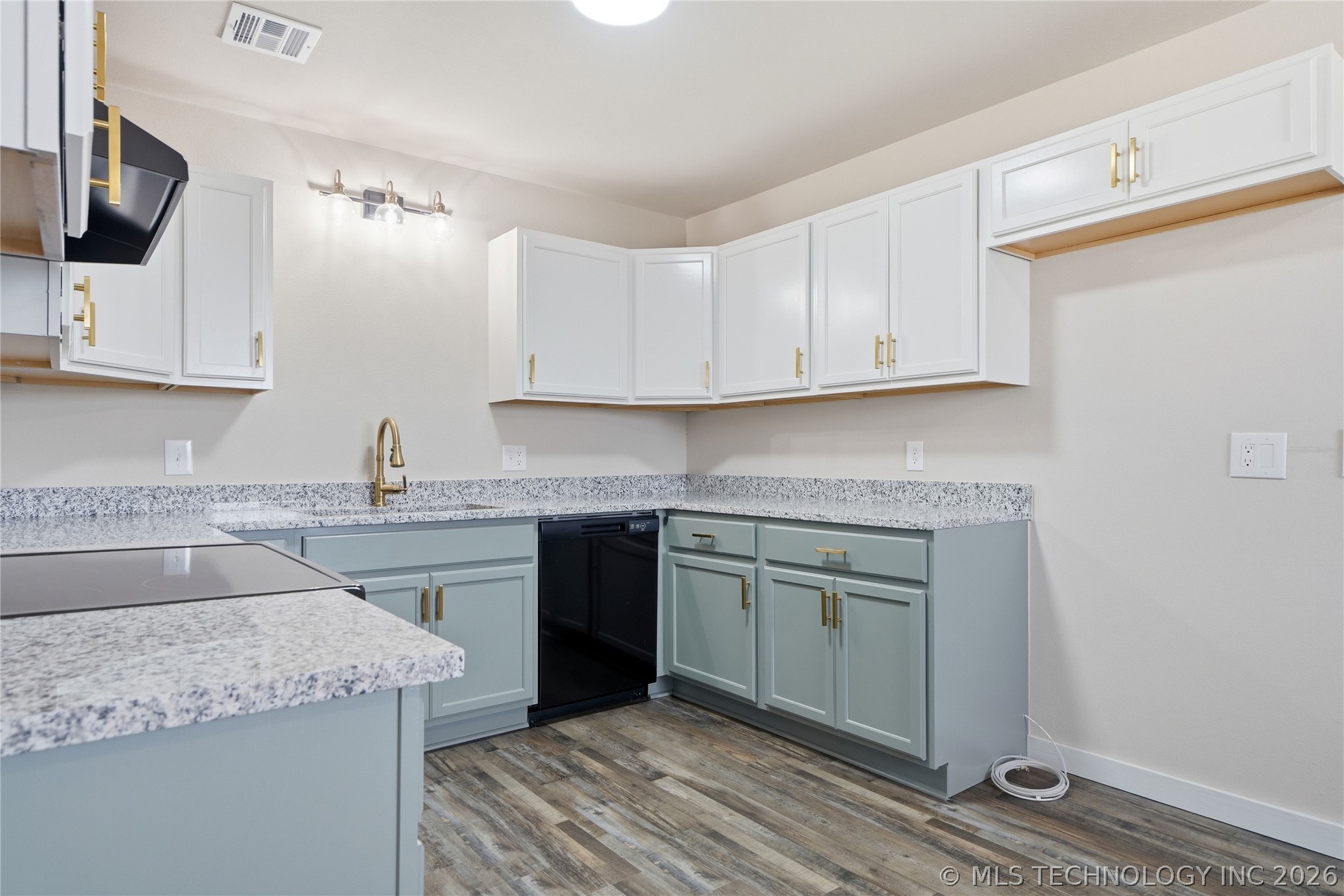 102 W Ruth Street Property Photo 18
