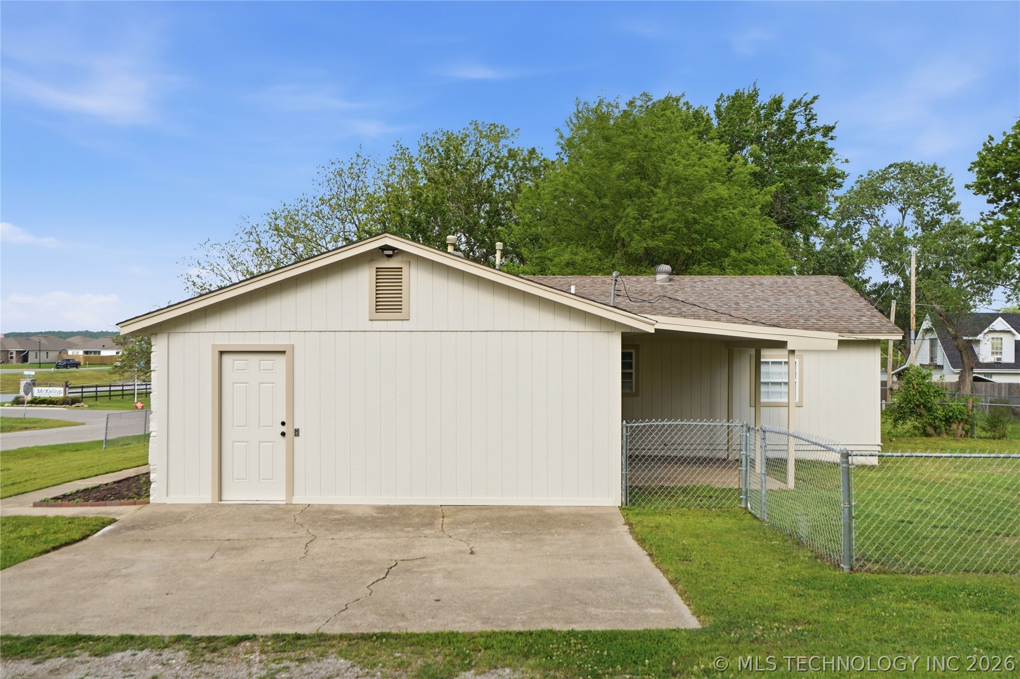 102 W Ruth Street Property Photo 35