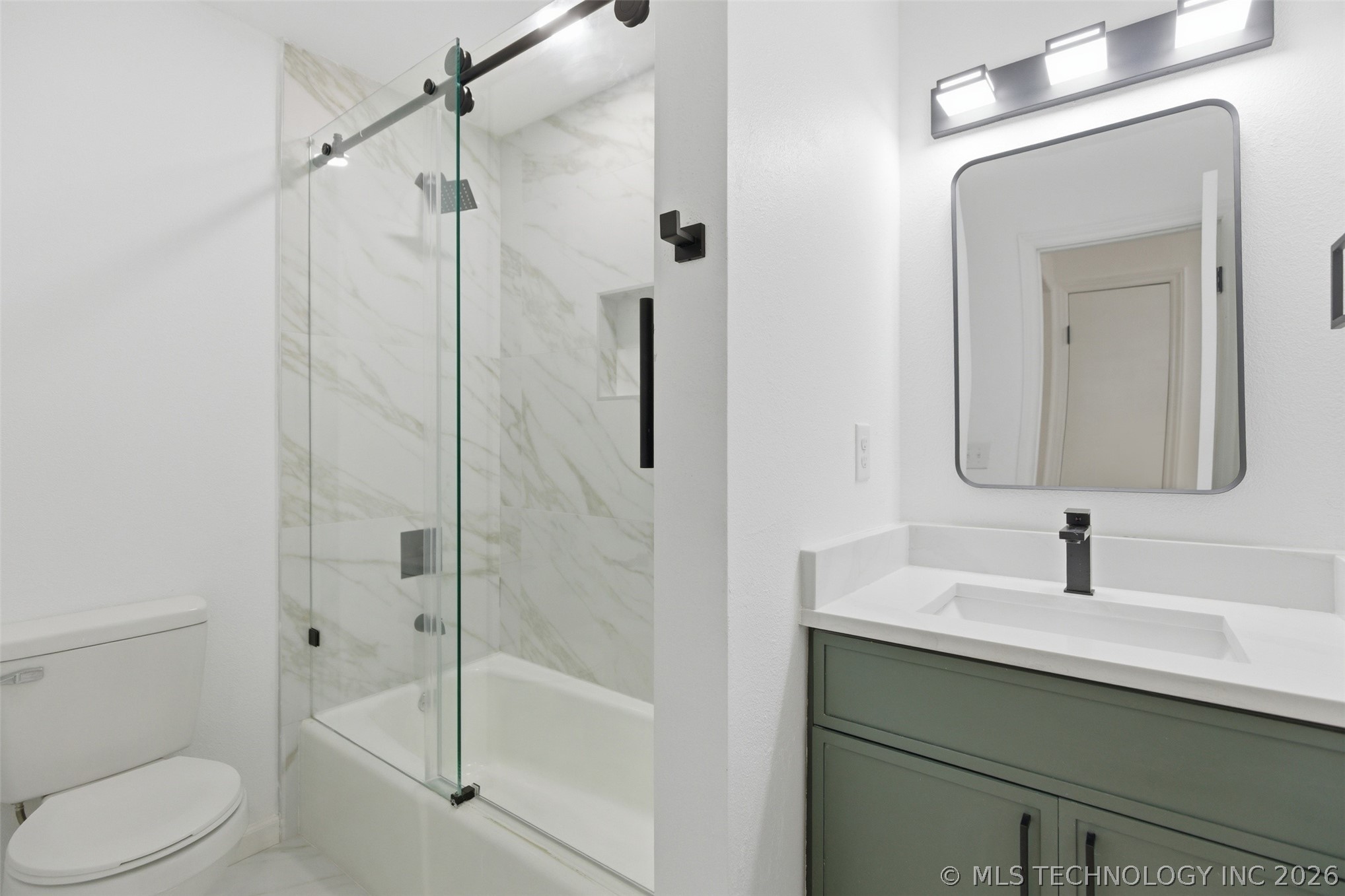 3720 S 110th East Avenue Property Photo 17