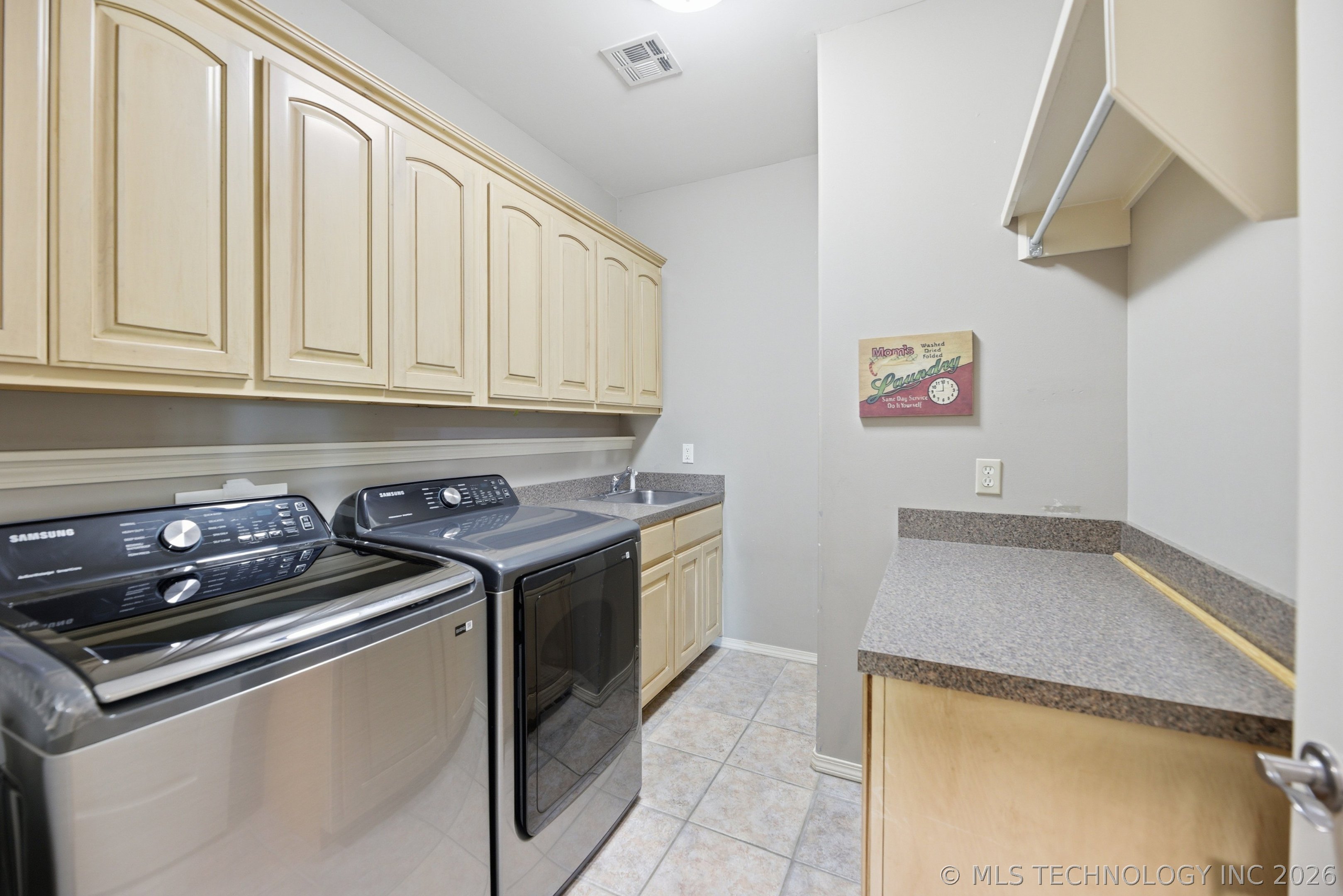102 Cambridge Road Property Photo 17