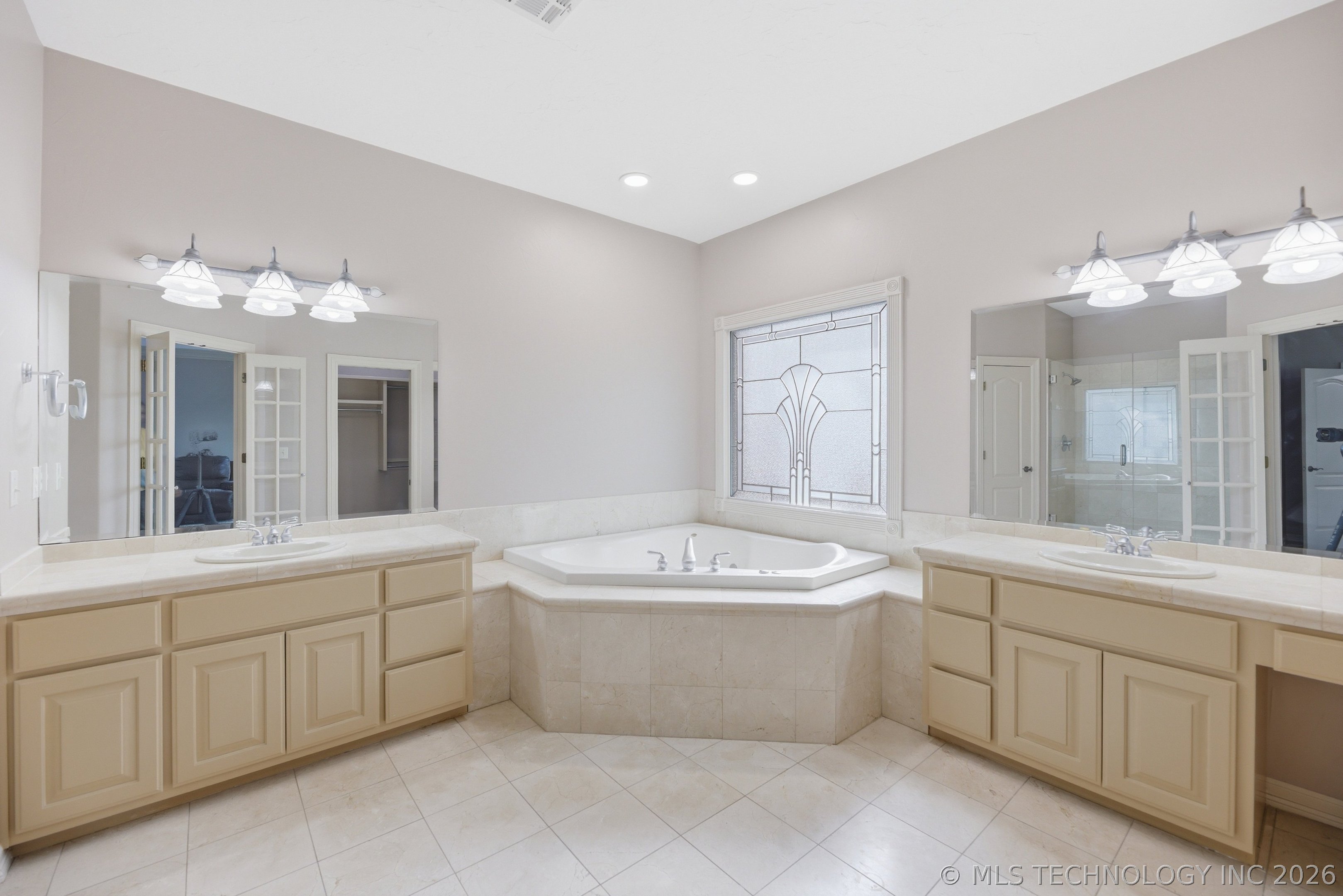 102 Cambridge Road Property Photo 21