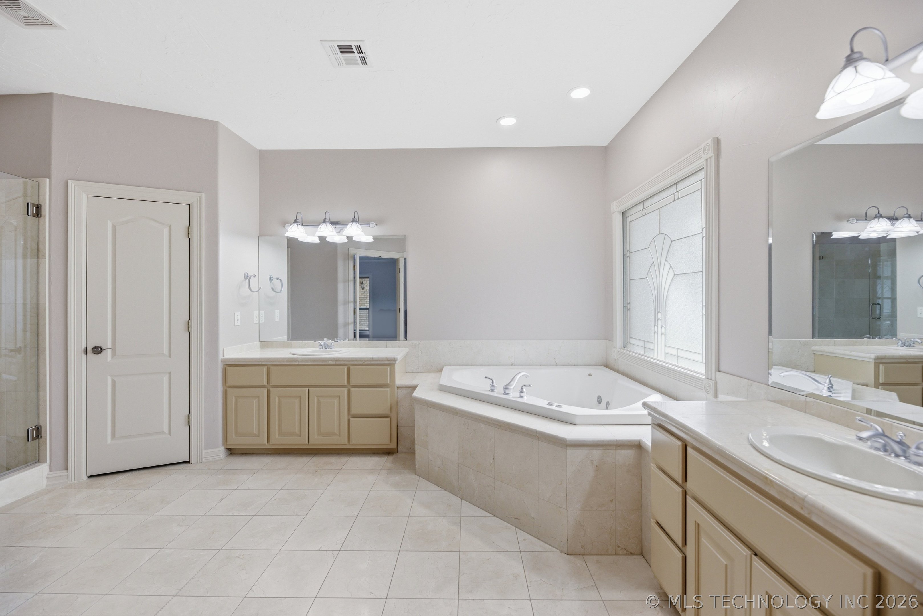 102 Cambridge Road Property Photo 22