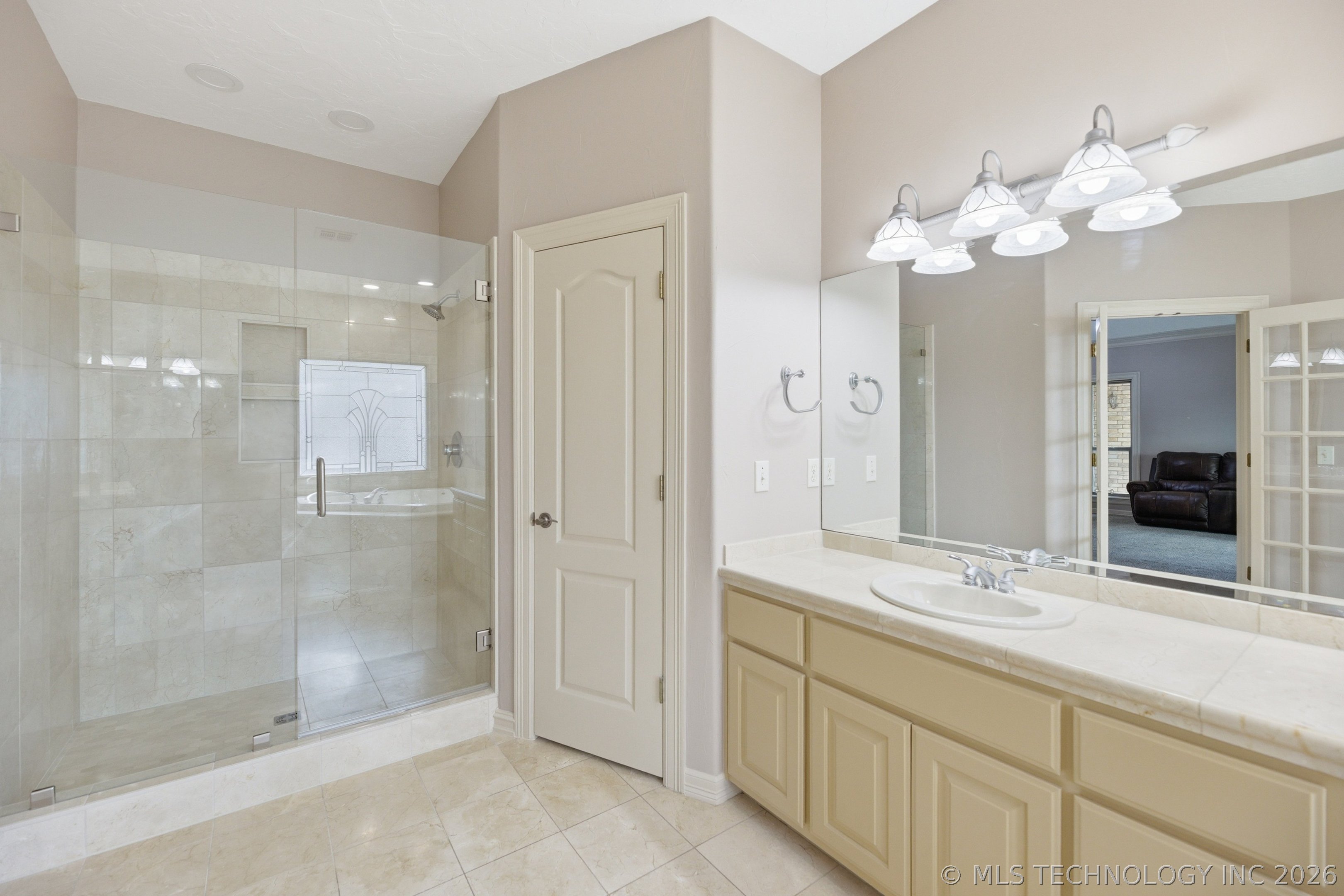 102 Cambridge Road Property Photo 23