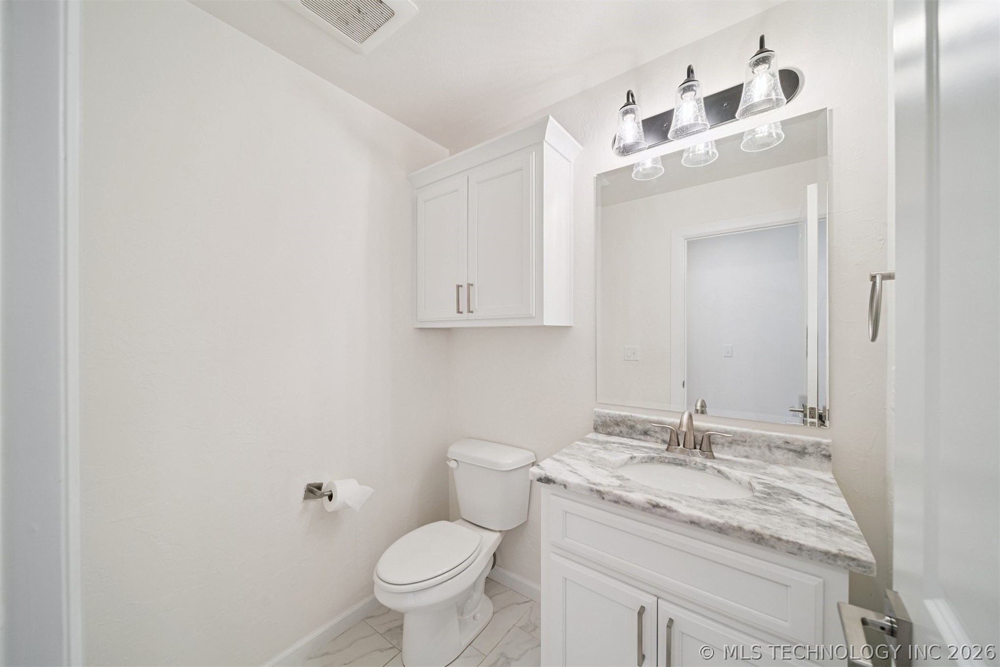 6131 N Creekwood Drive Property Photo 7