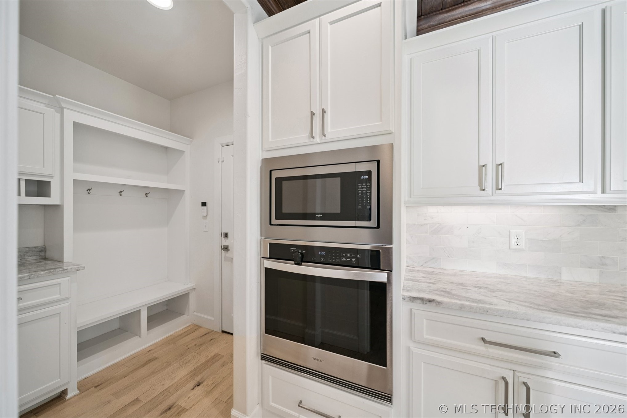 6131 N Creekwood Drive Property Photo 18