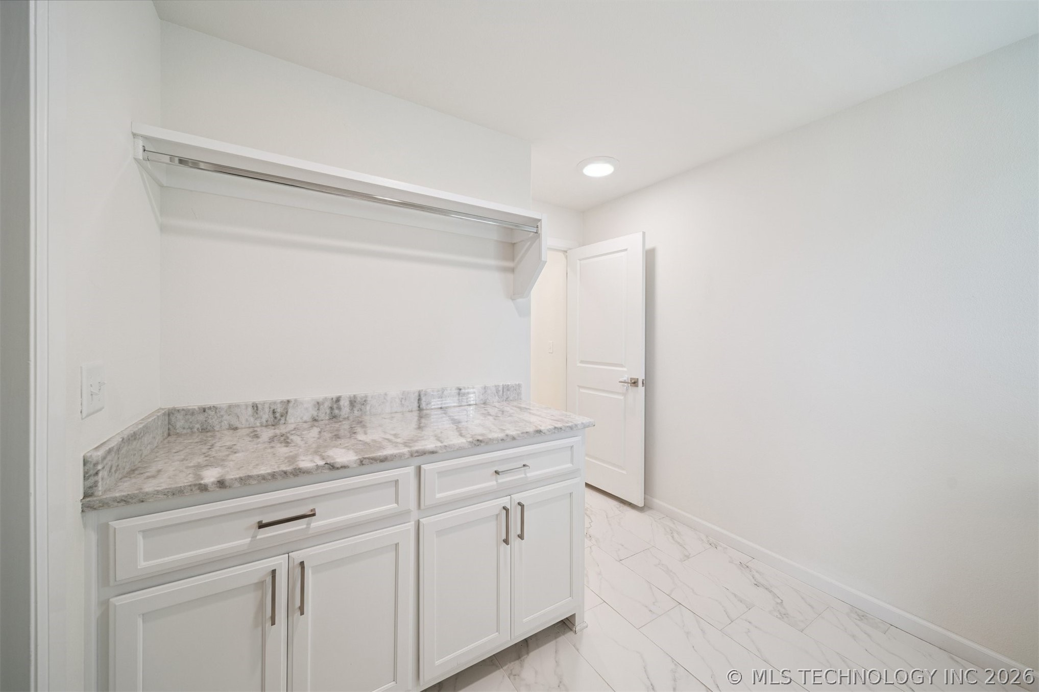 6131 N Creekwood Drive Property Photo 32