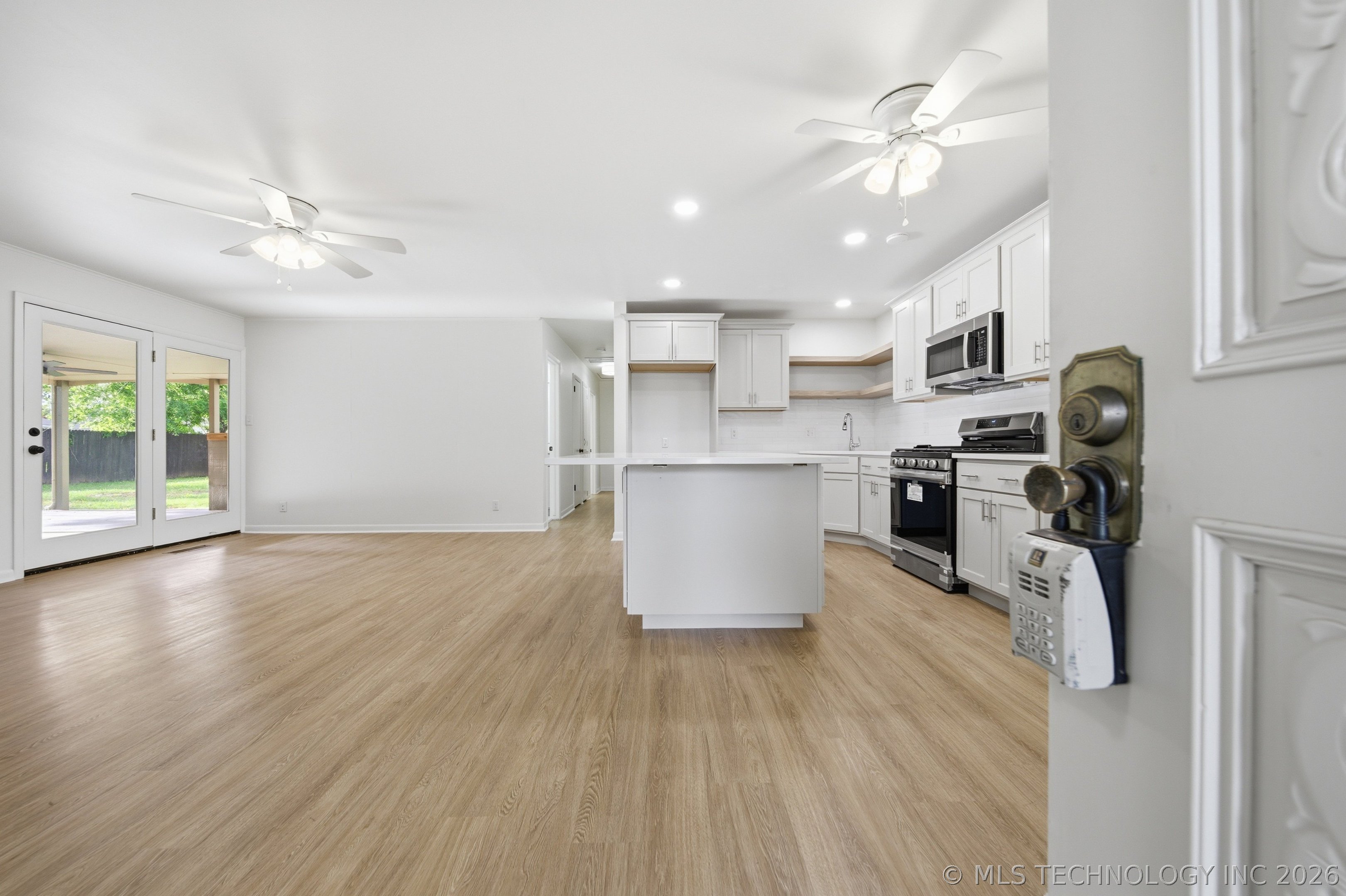 1007 W D Street Property Photo 6