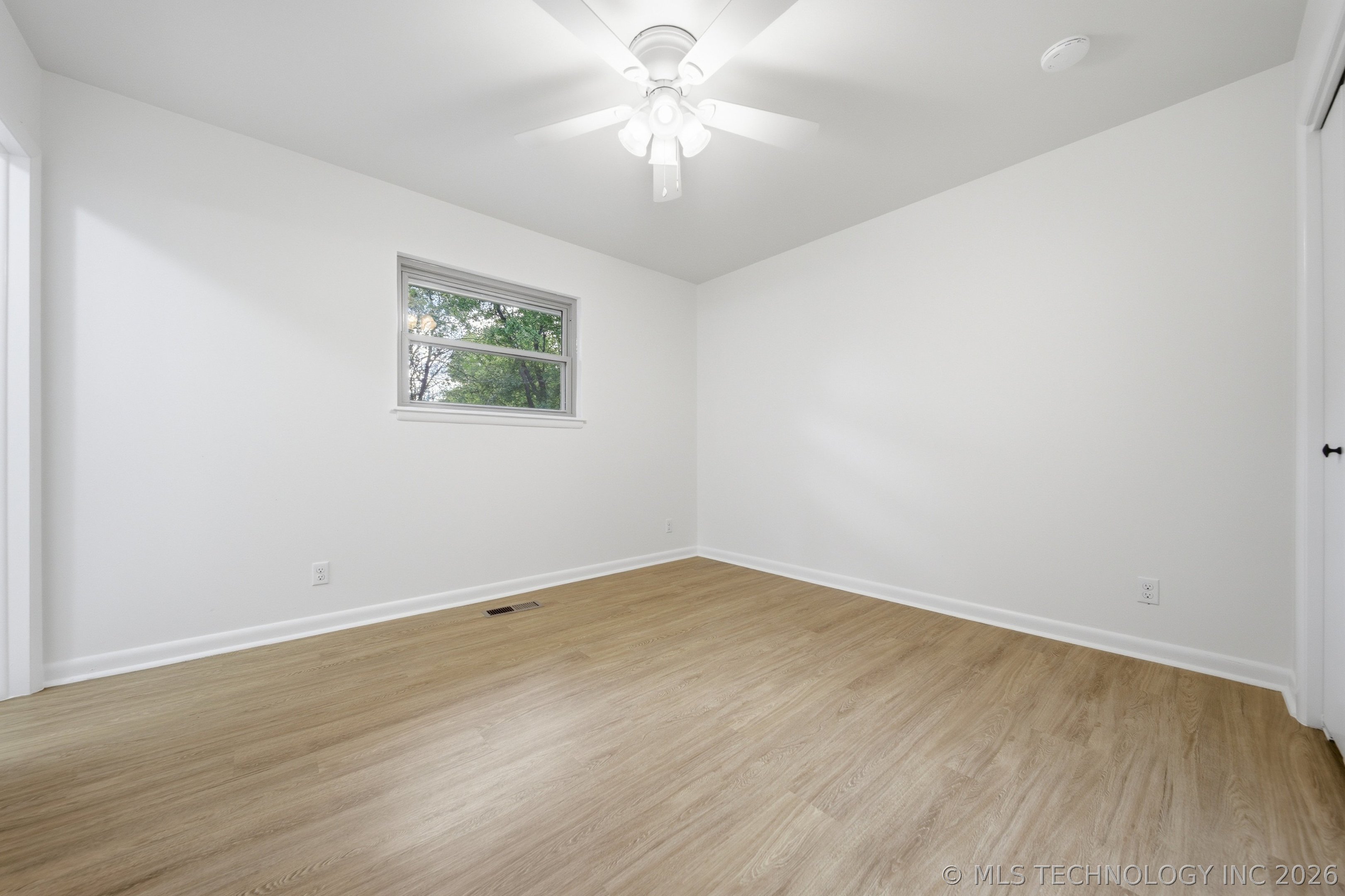 1007 W D Street Property Photo 23