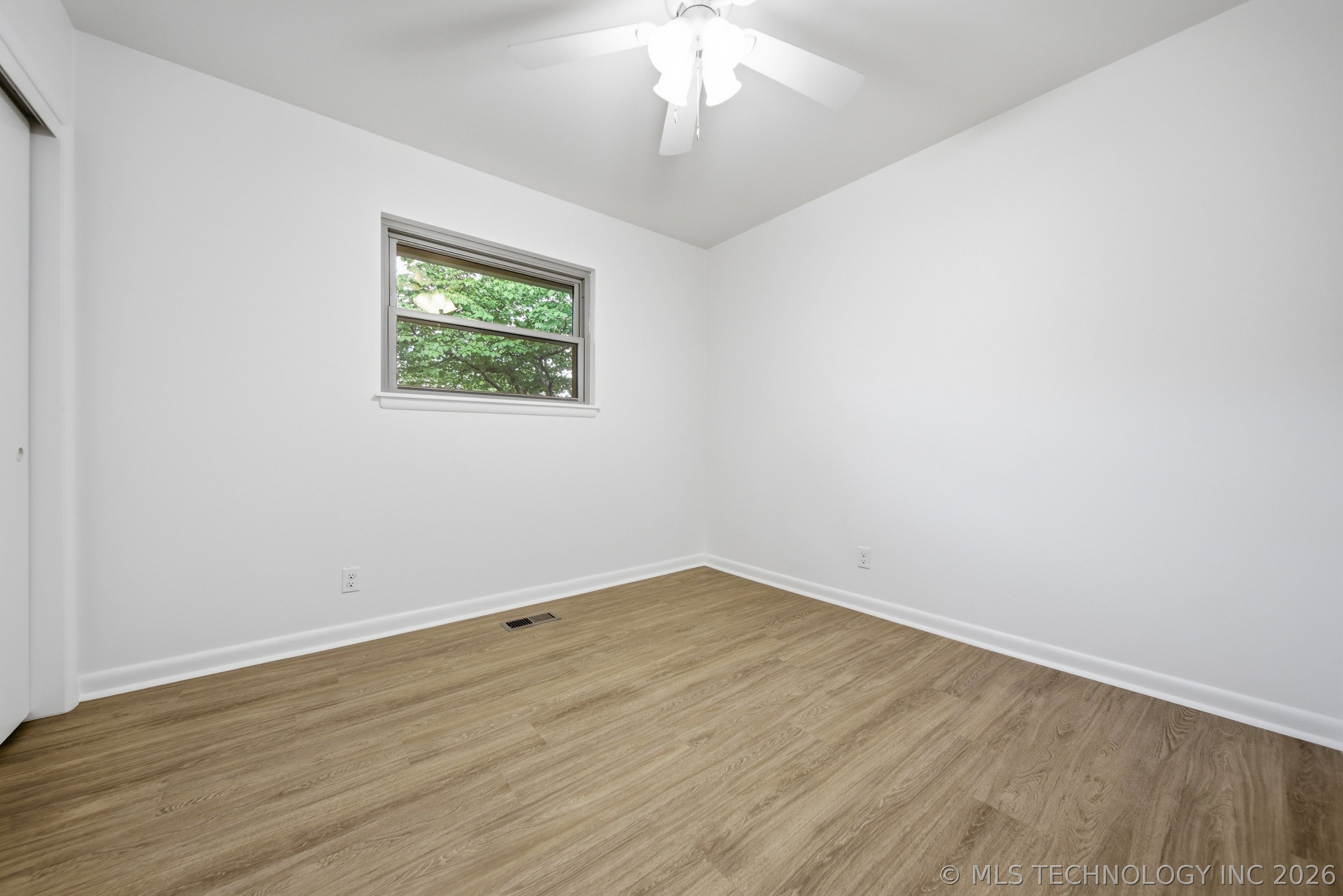 1007 W D Street Property Photo 25