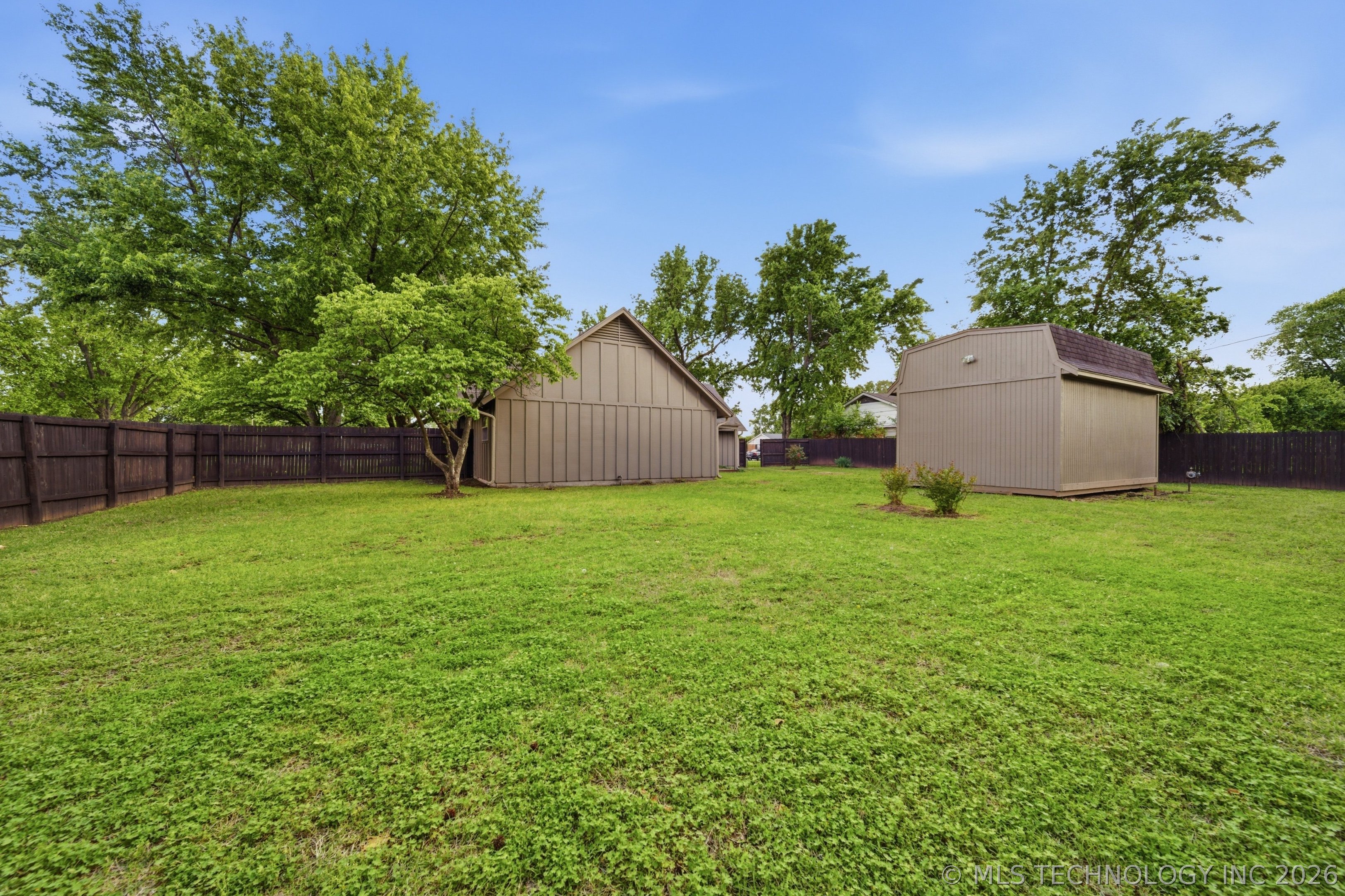 1007 W D Street Property Photo 37