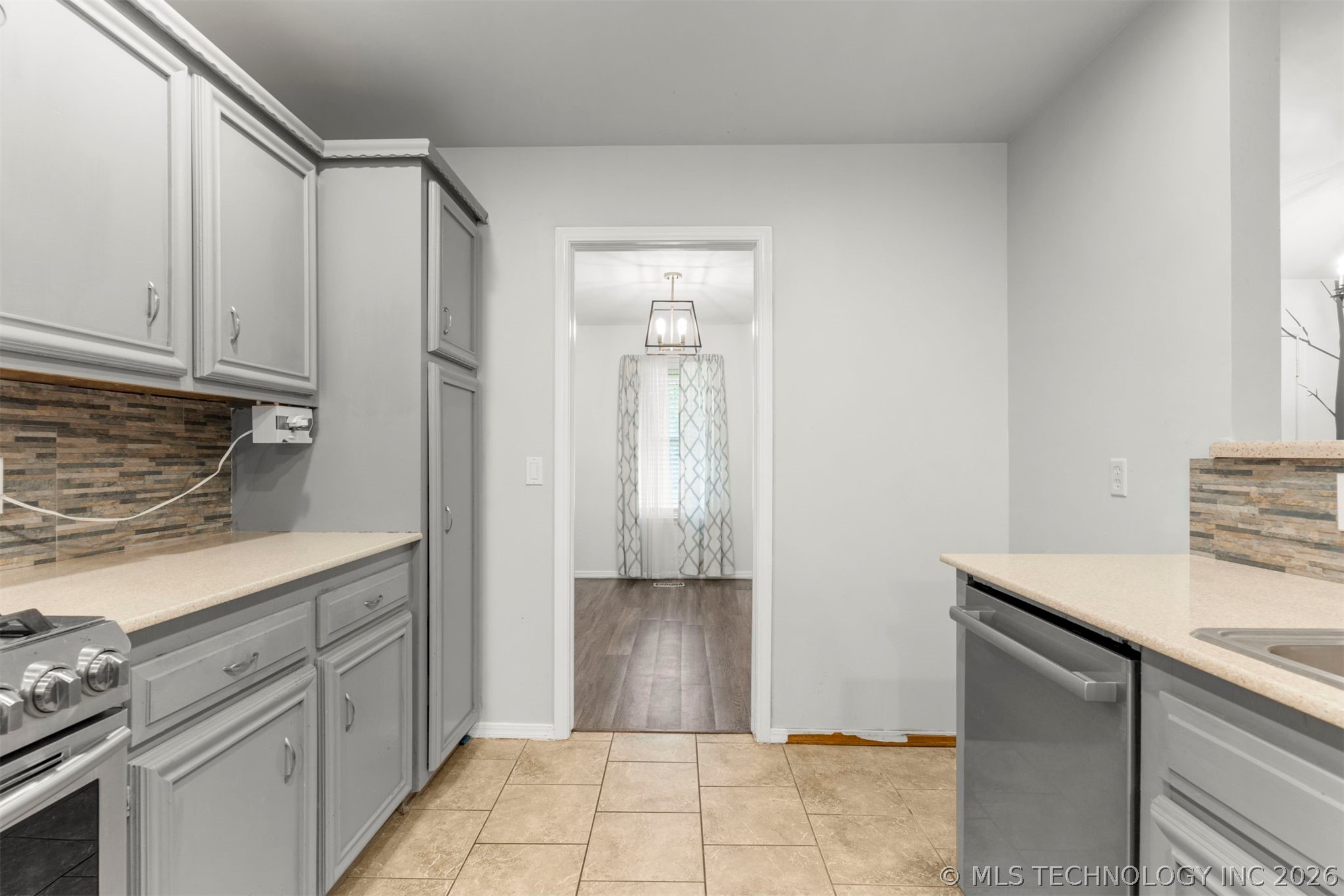 6715 E 95th Street Property Photo 15