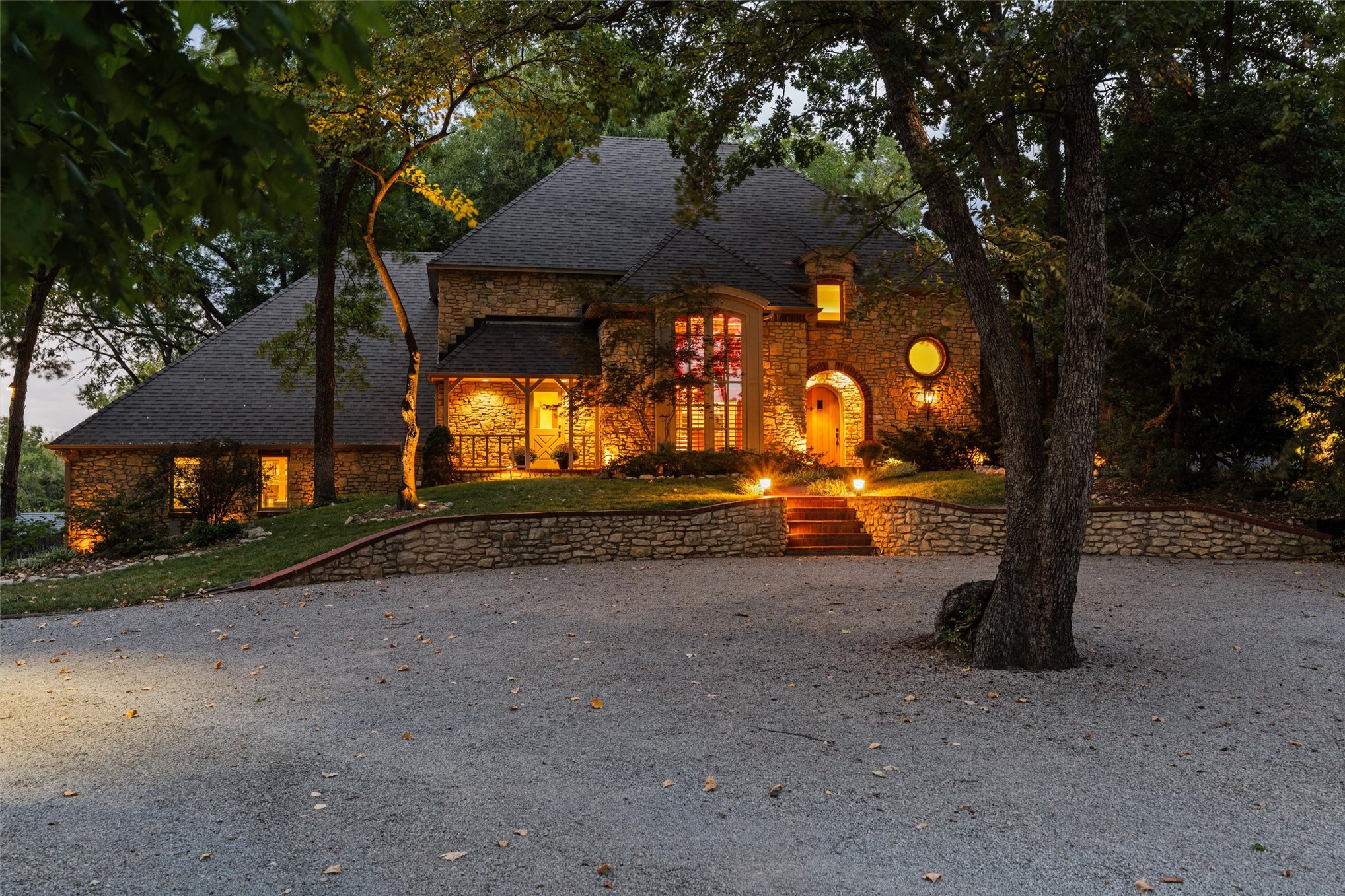 2224 Stonewall Drive