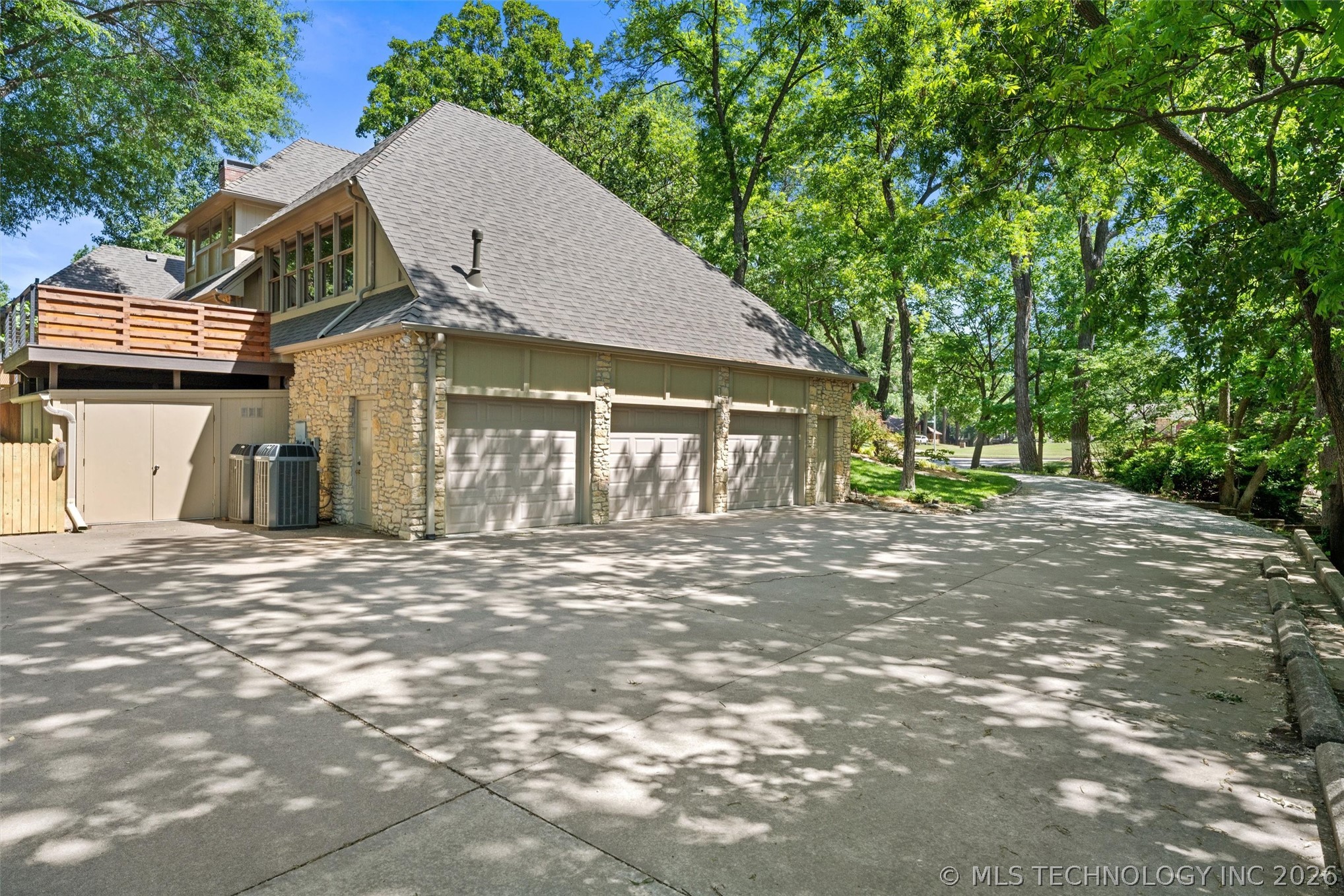 2224 Stonewall Drive Property Photo 35