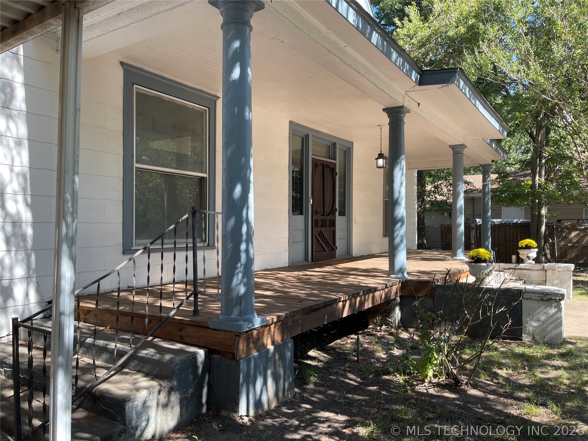 1110 Boston Street Property Photo 3