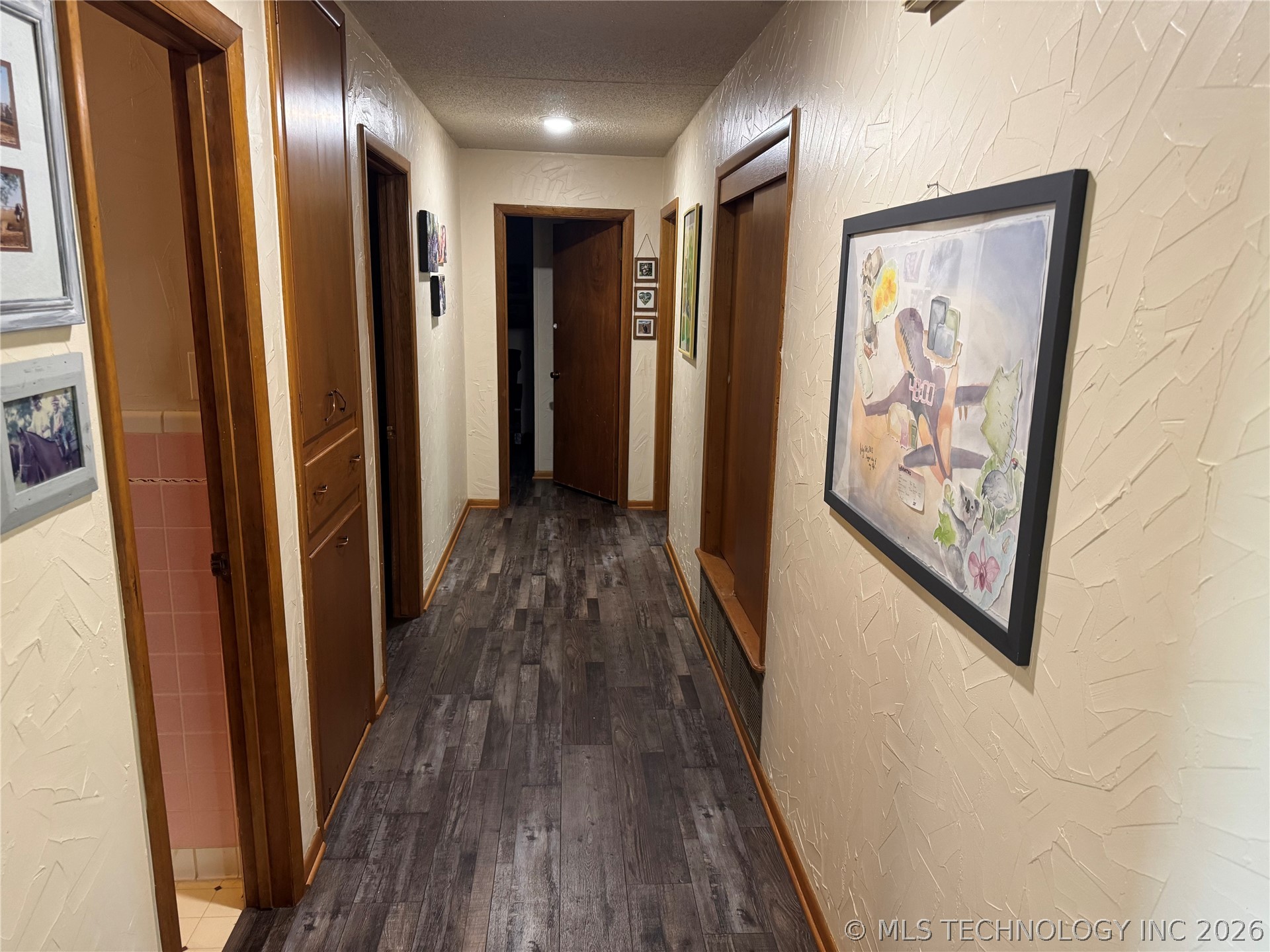 707 W Creek Street Property Photo 7