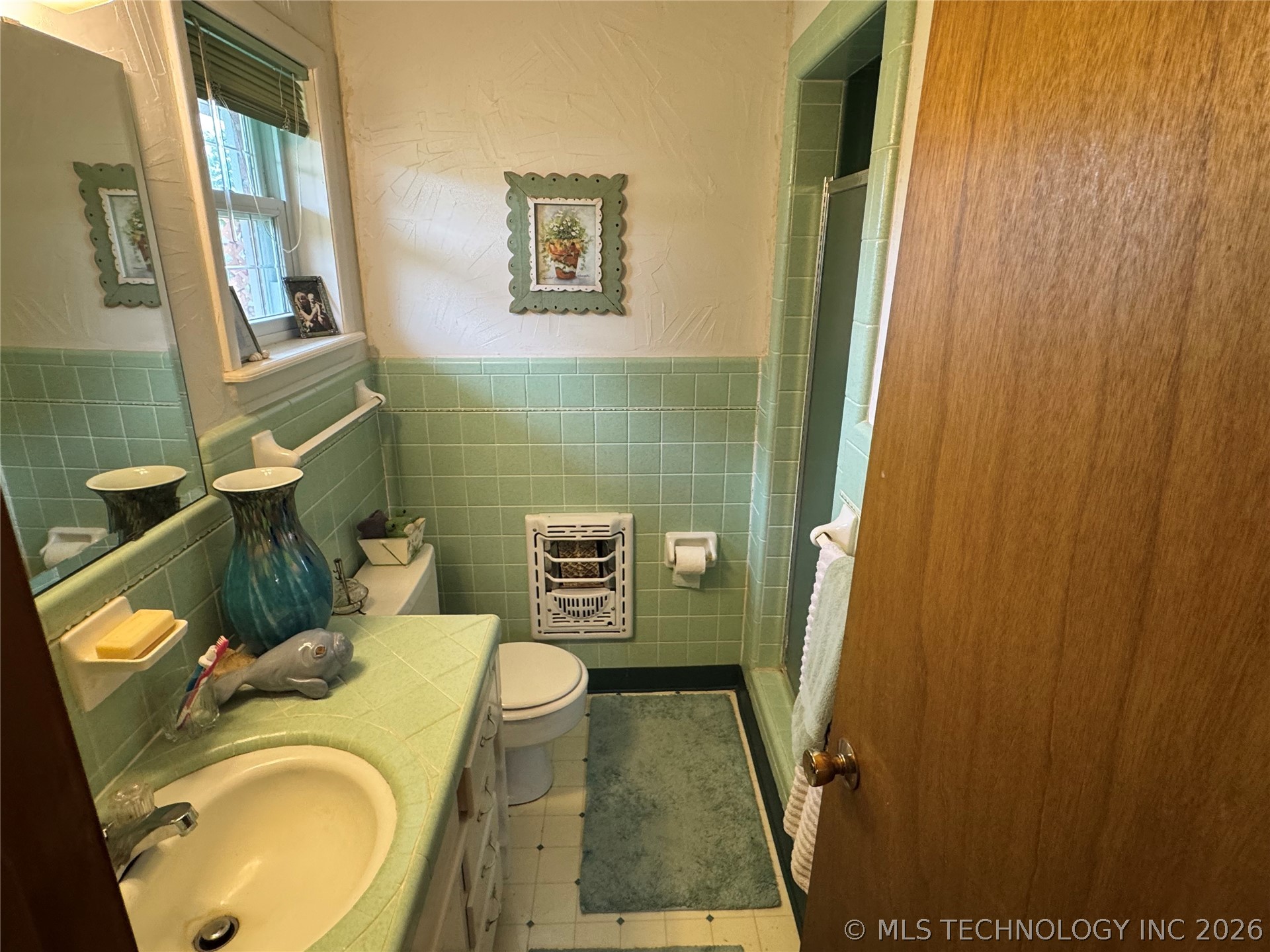 707 W Creek Street Property Photo 10