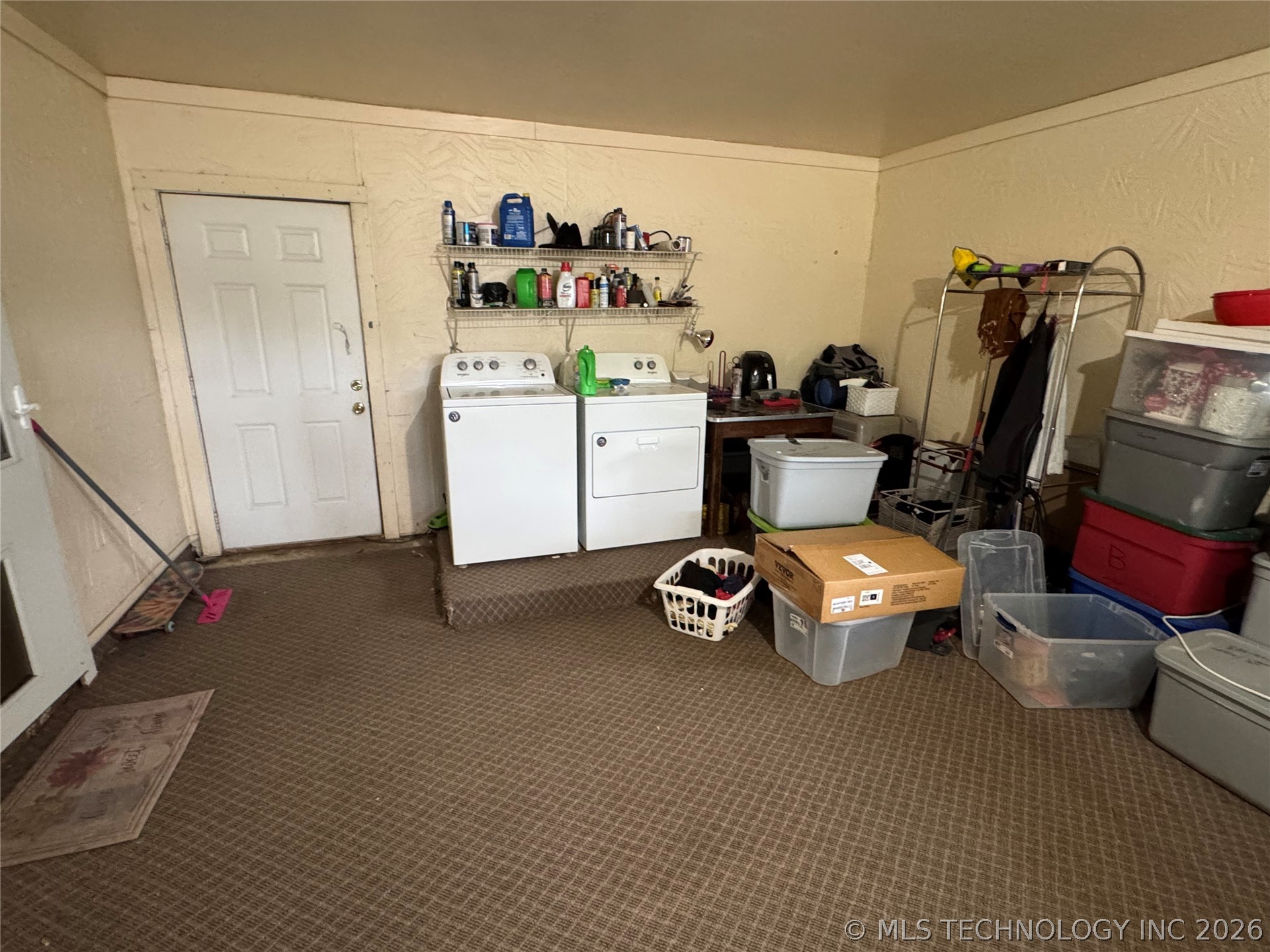 707 W Creek Street Property Photo 13