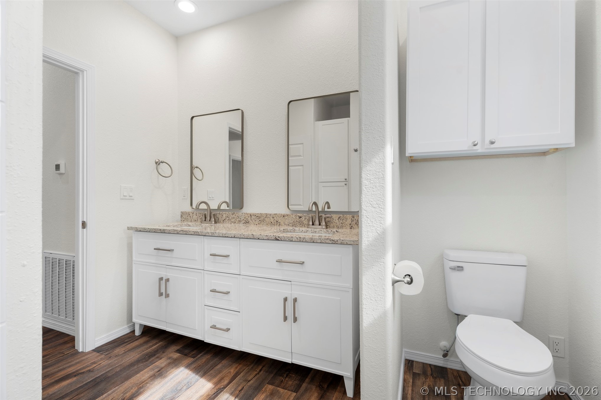 517 W Clyde Avenue Property Photo 19