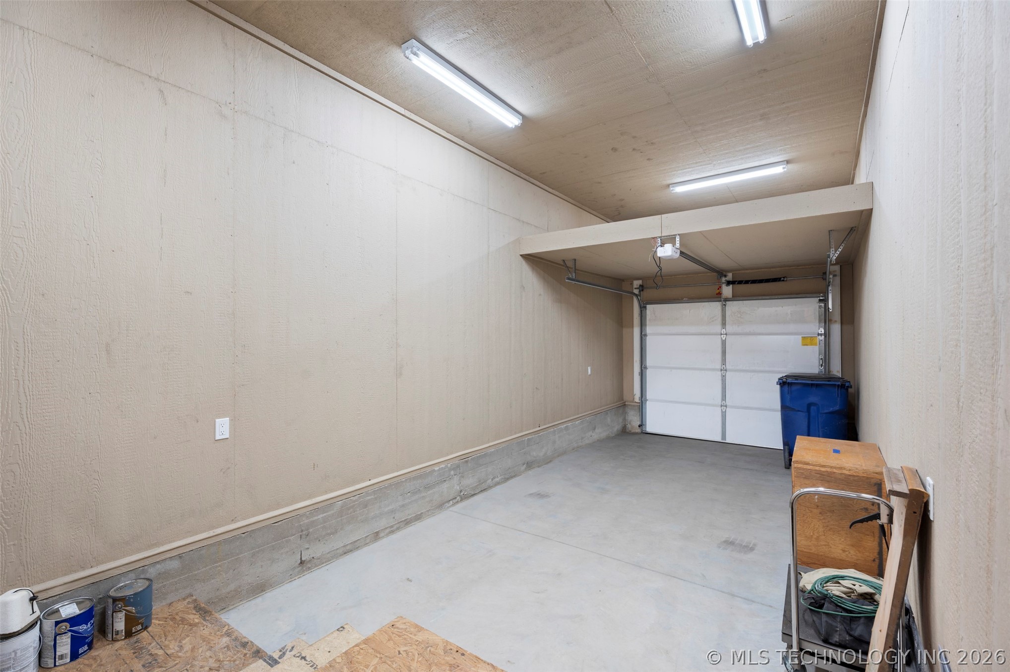 517 W Clyde Avenue Property Photo 31