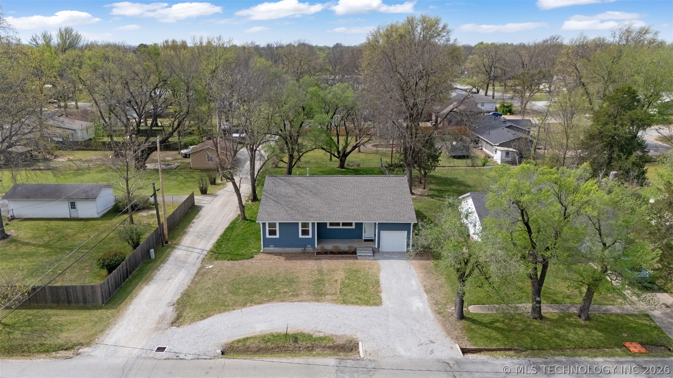 517 W Clyde Avenue Property Photo 37