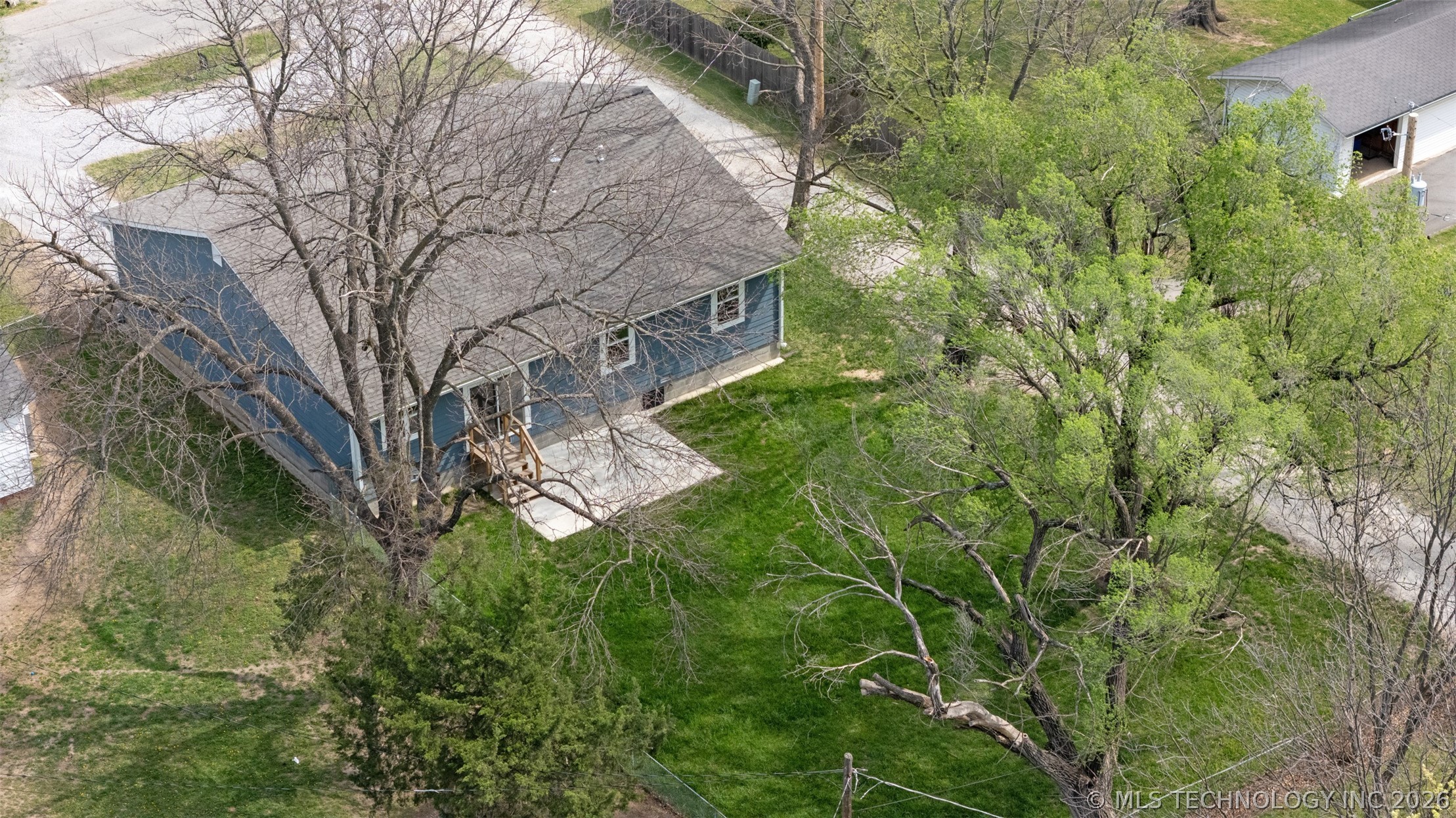 517 W Clyde Avenue Property Photo 40