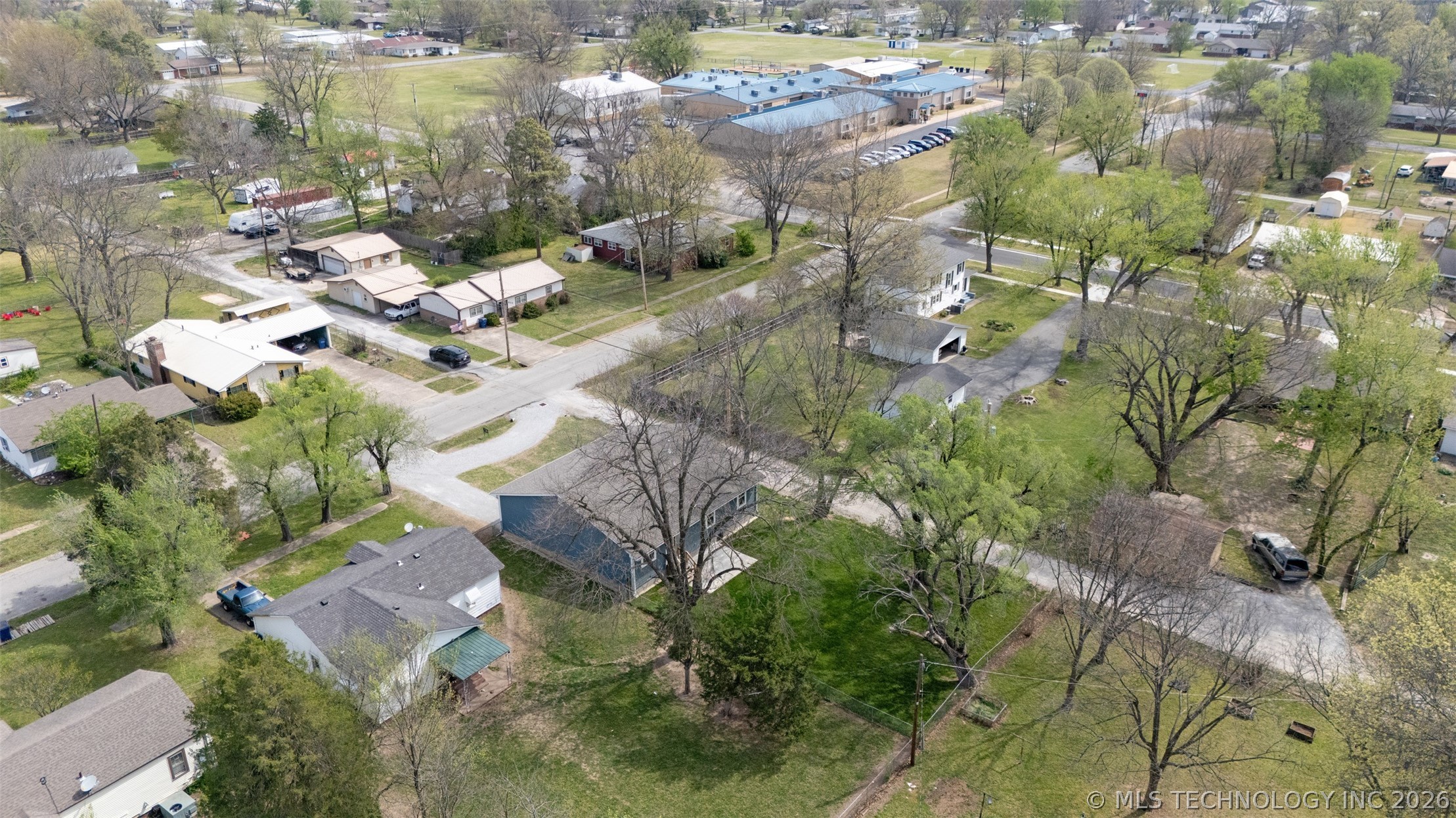 517 W Clyde Avenue Property Photo 41