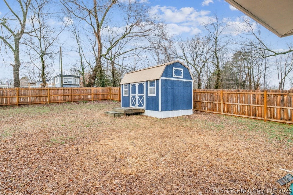 396 Cherokee Lane Property Photo 2