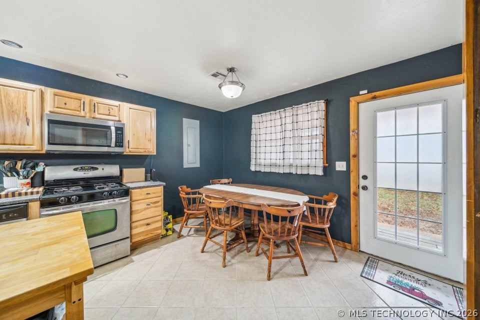 396 Cherokee Lane Property Photo 17